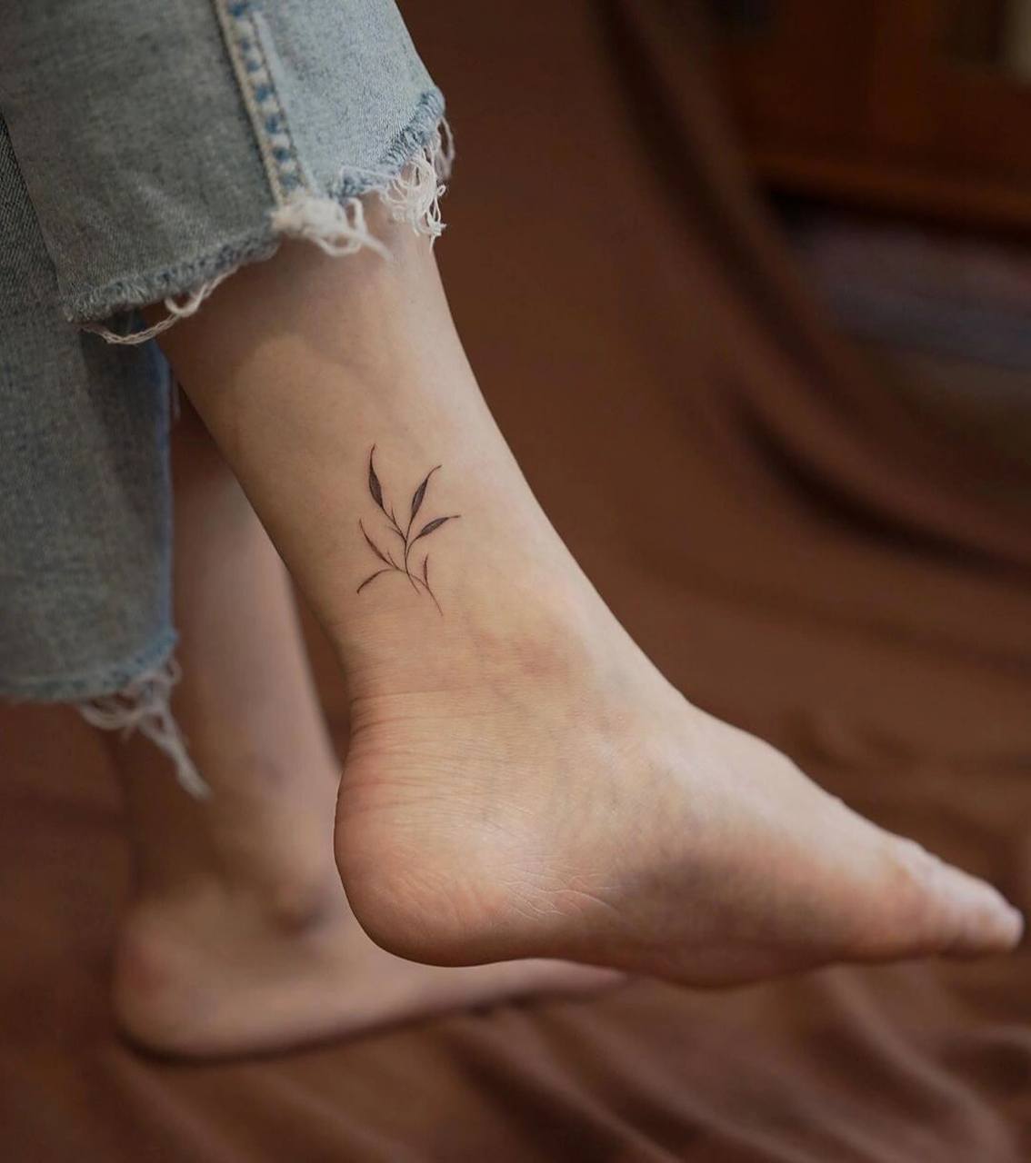 91脚踝纹身 叶子脚踝纹身,女生脚踝小纹身图案