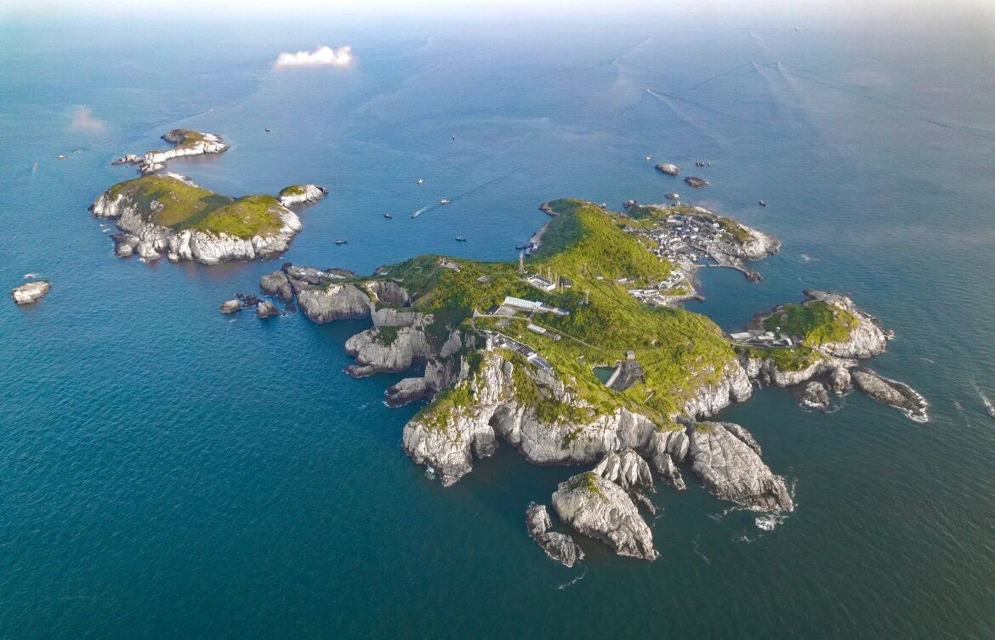 五一的尾巴去了象山的渔山岛真的太美了!完全就是大海该有的样子!