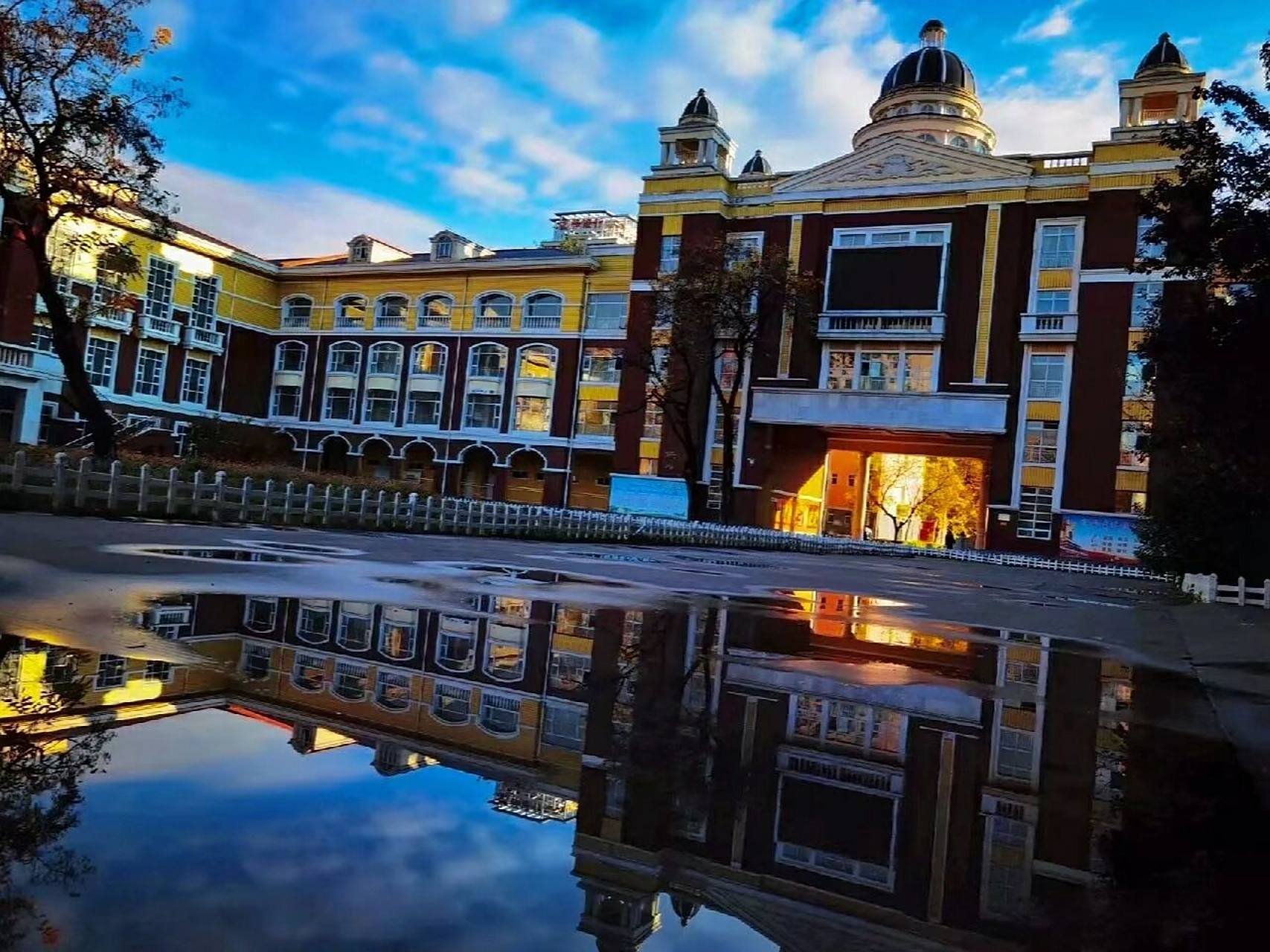 石家庄二十四中 石家庄市二十四中真的很美!学姐欢迎大家加入