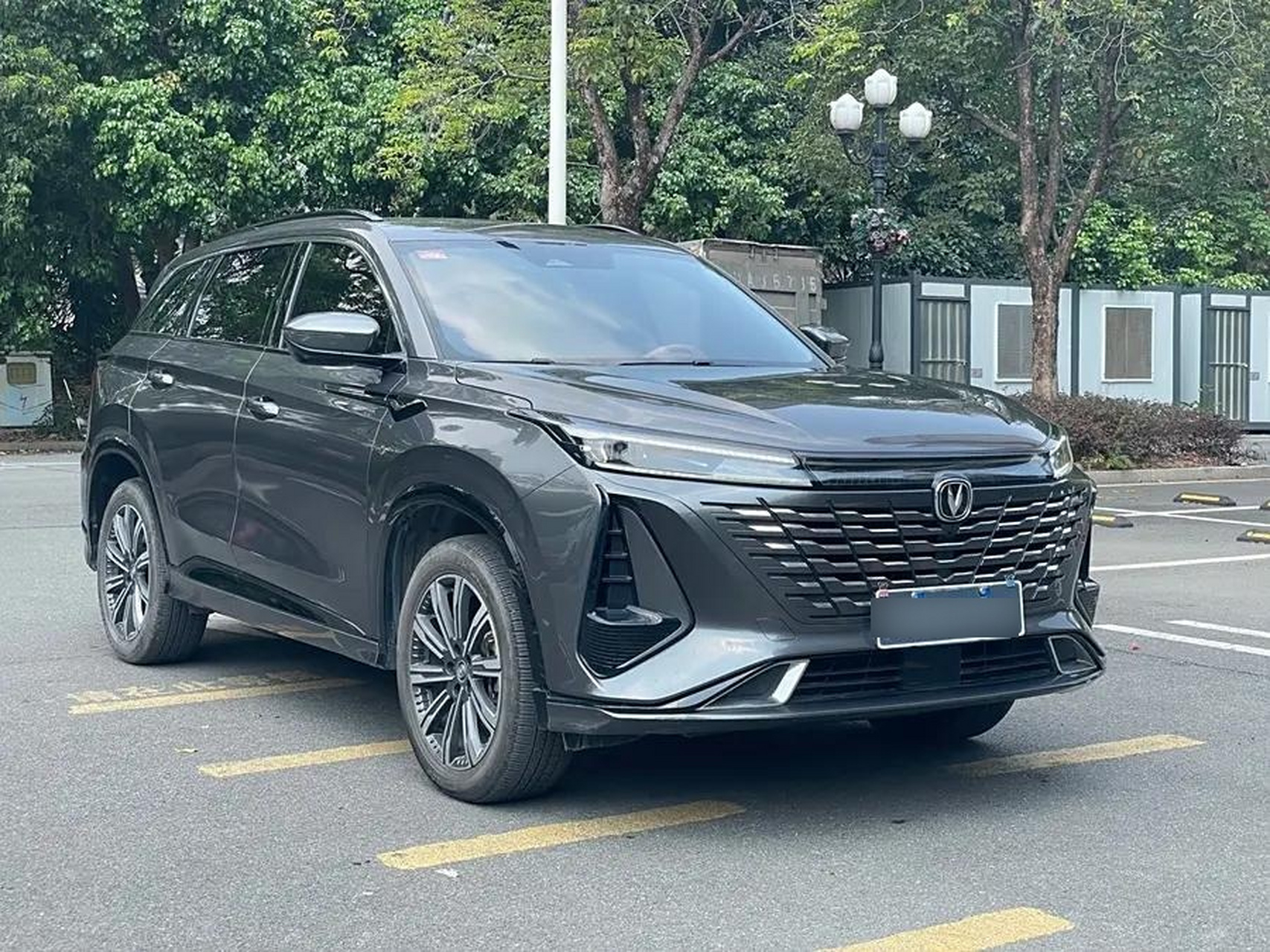 5t 自动领航型 车辆车型:suv 车辆颜色: 黑色 排气量:1.