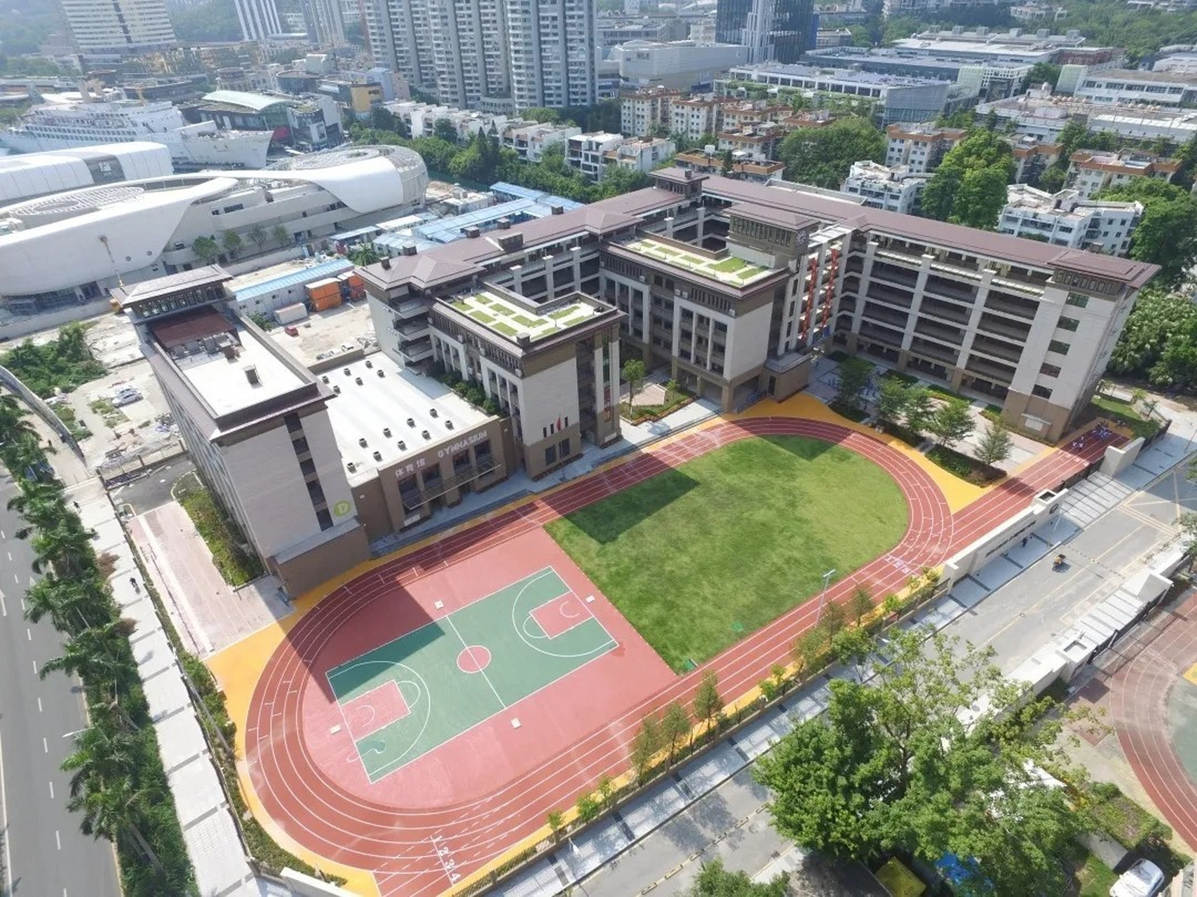 深圳南山区太子湾学校 太子湾学校地处蛇口半岛最南端,坐落在深圳湾畔