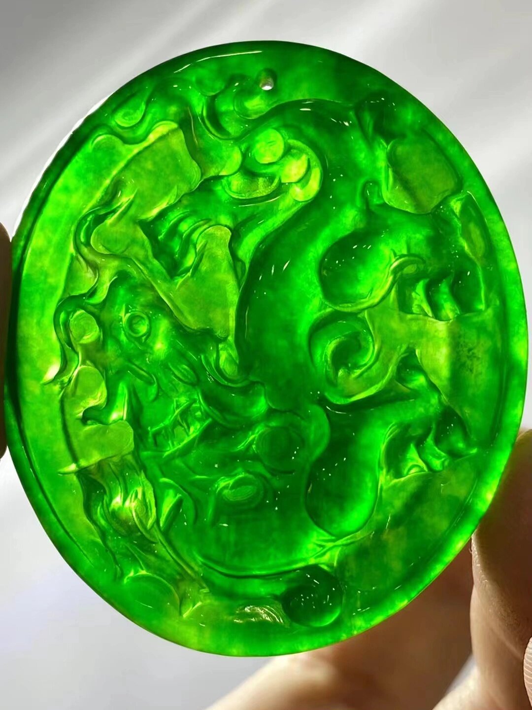 高冰帝王绿翡翠龙牌