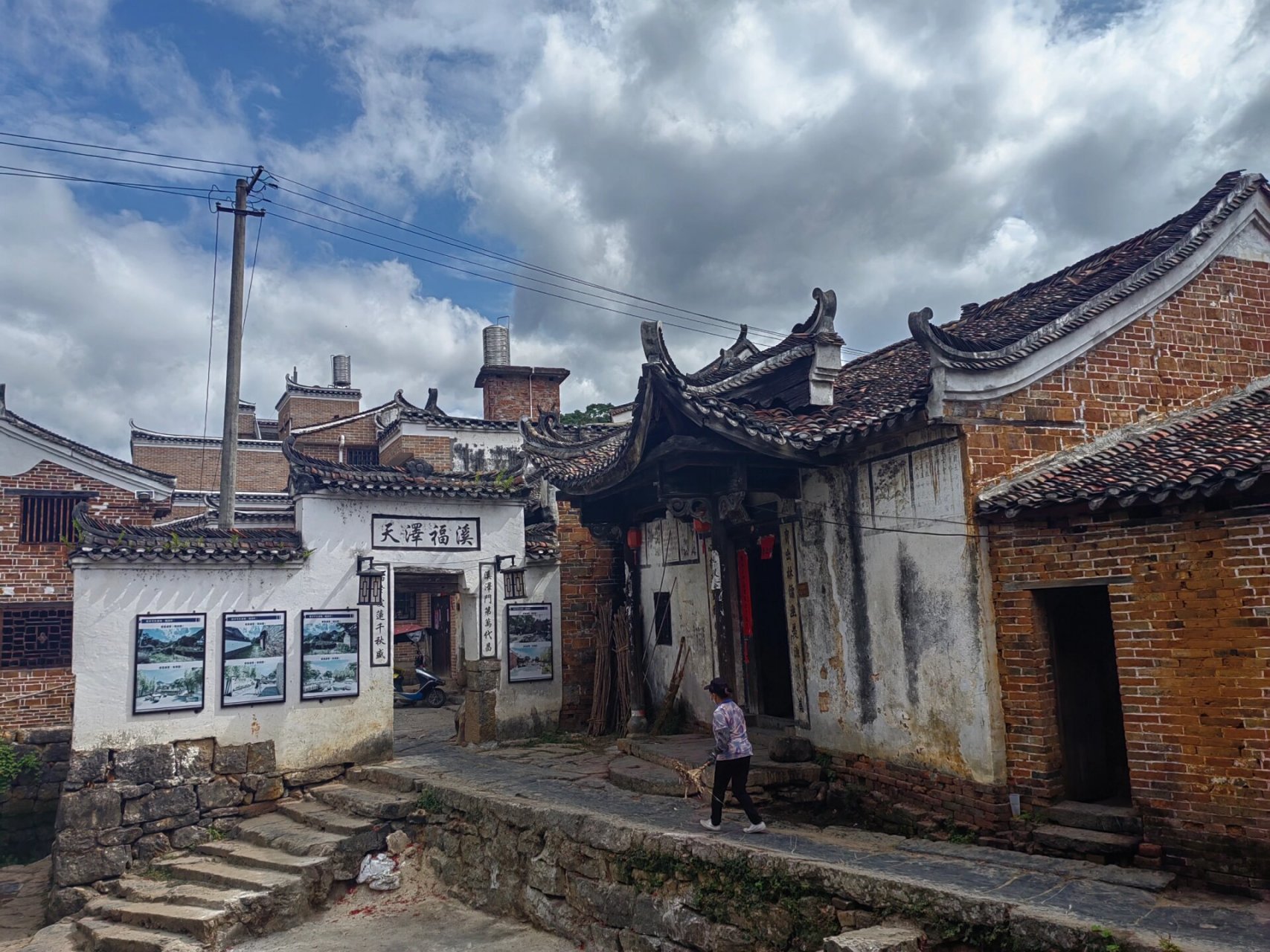 广西丨贺州 福溪古村 福溪村始建于宋代,距今已有千年的历史,是"中国