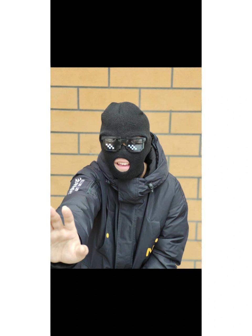 悍匪多人头像 五黑头像