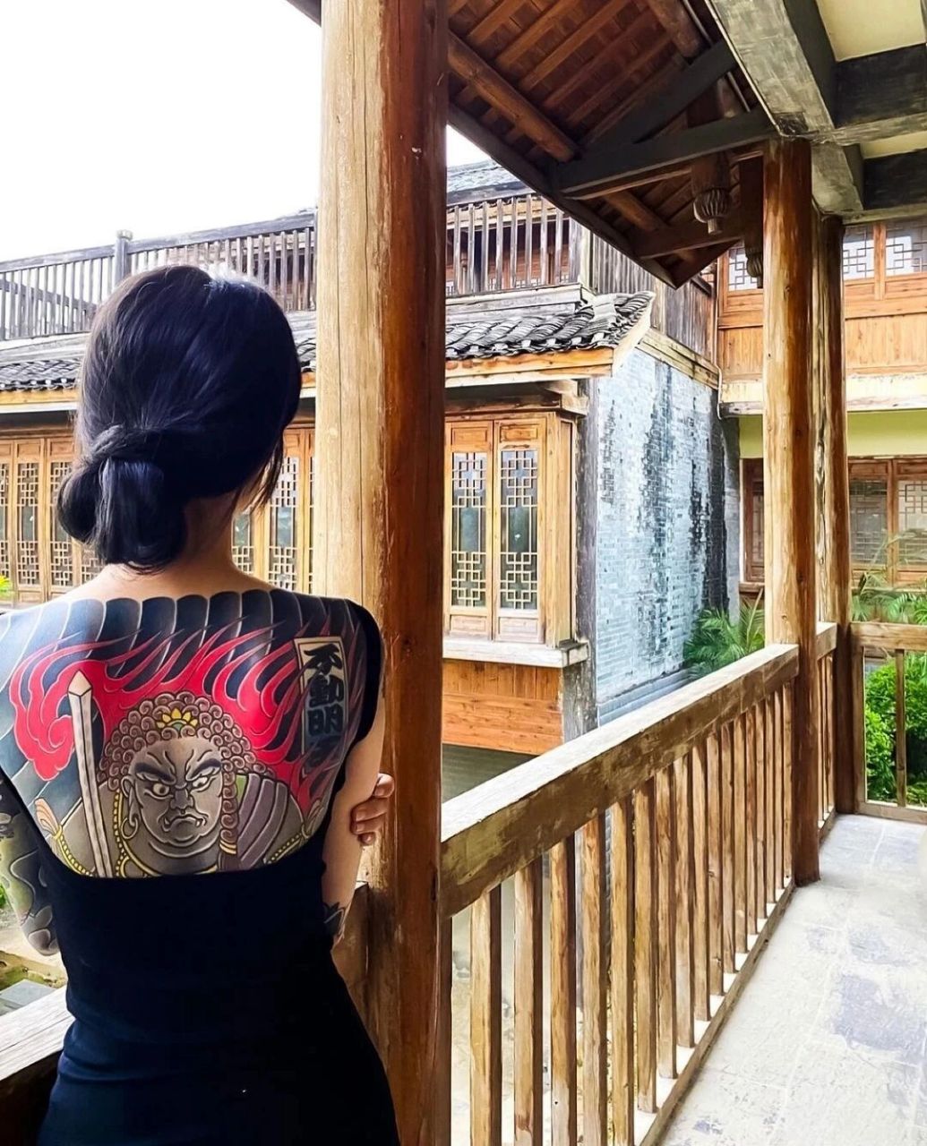 陈惠敏满背纹身图片
