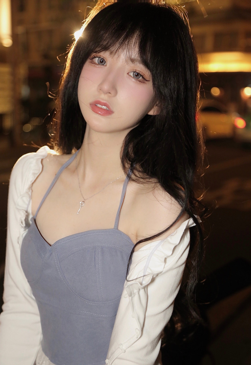 小幸子· 出生于2001年,来自四川成都,射手座