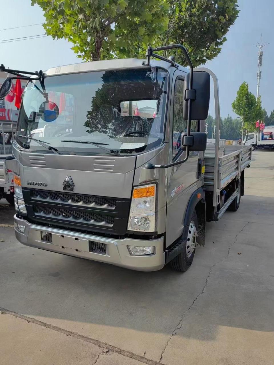 中国重汽豪沃七星悍将 单排  排半潍柴140马力,独有的scr发动机技术不