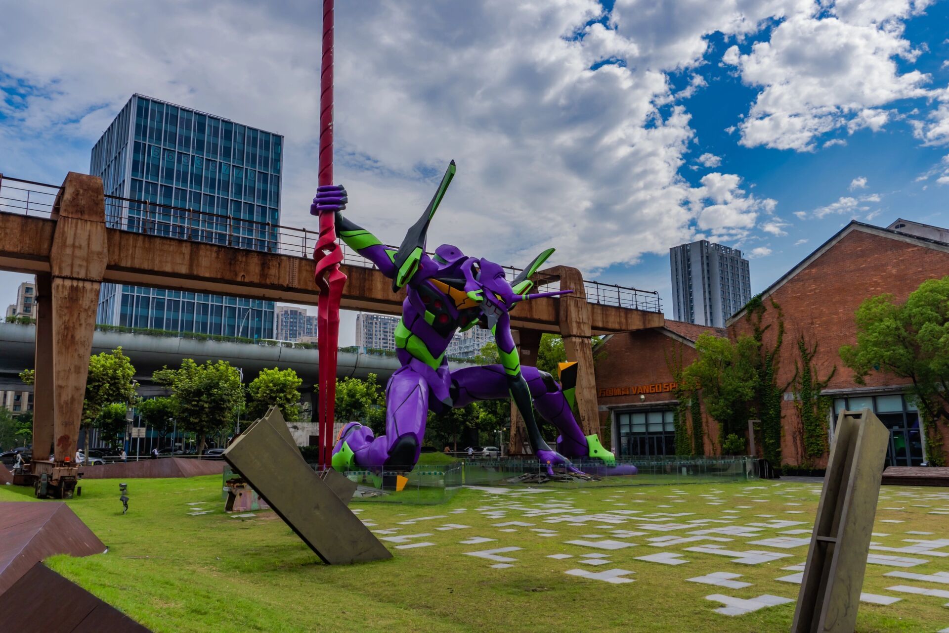 上海eva初号机实物简直不要太震撼!