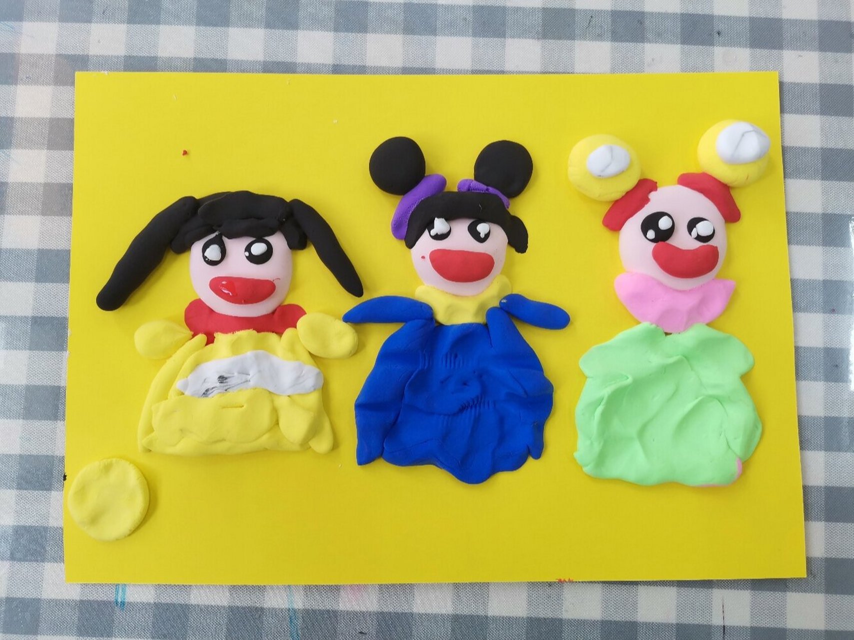 中班黏土作品《我和我的好朋友》