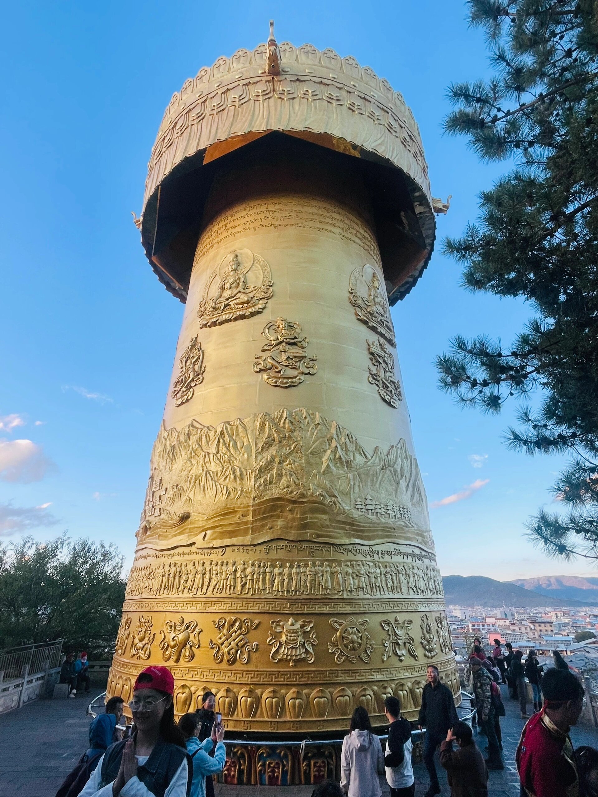 大佛寺香格里拉图片