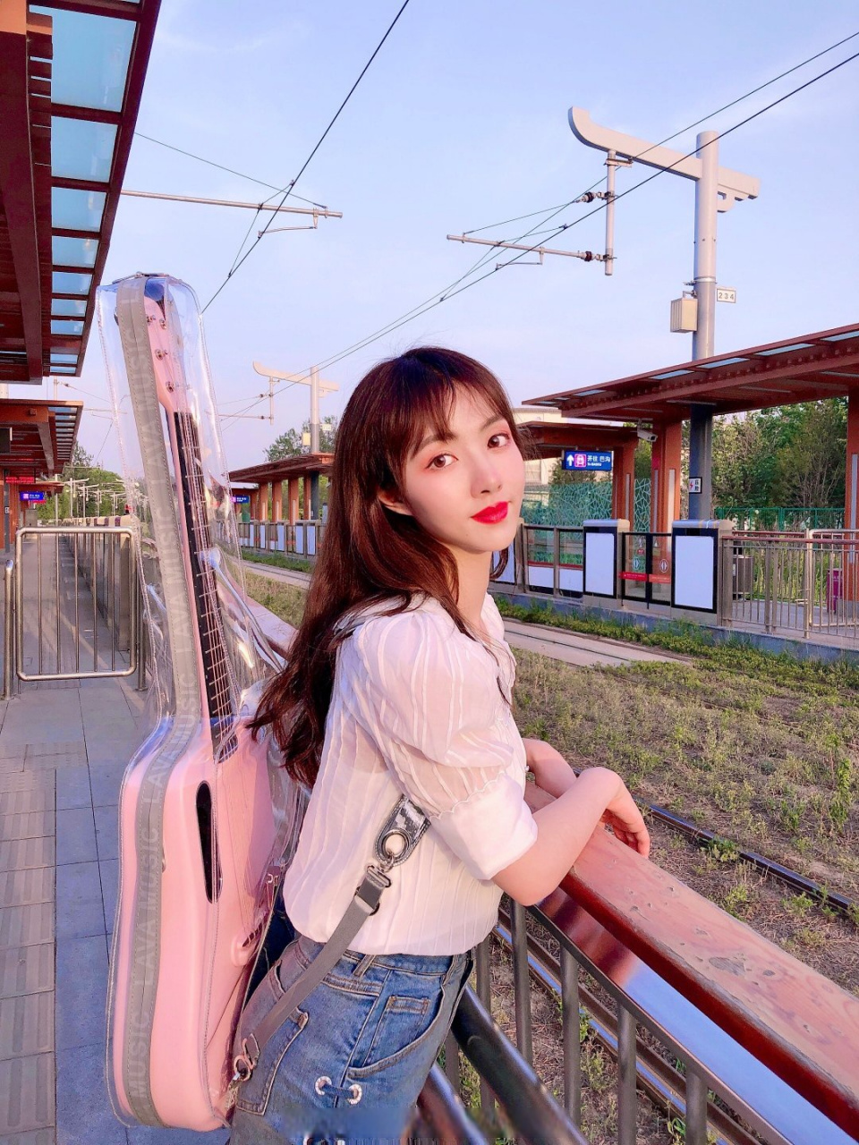 周雨琪 中传播音系在读 身高168cm 喜欢体育和电子竞技 巨蟹座 坐标