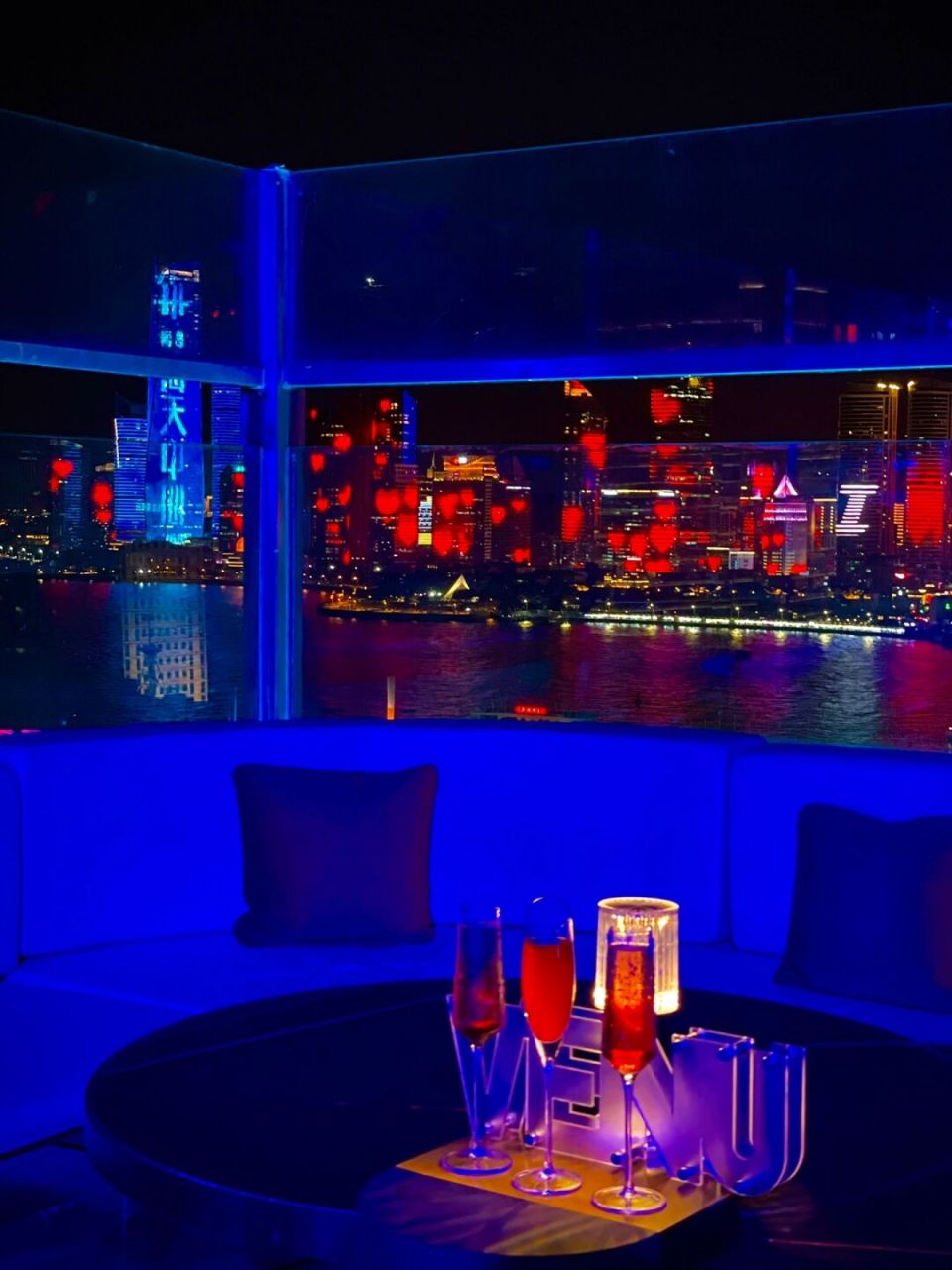 08到青岛下车直奔这 21楼高空海景露台酒吧 来青岛一定要感受下21楼