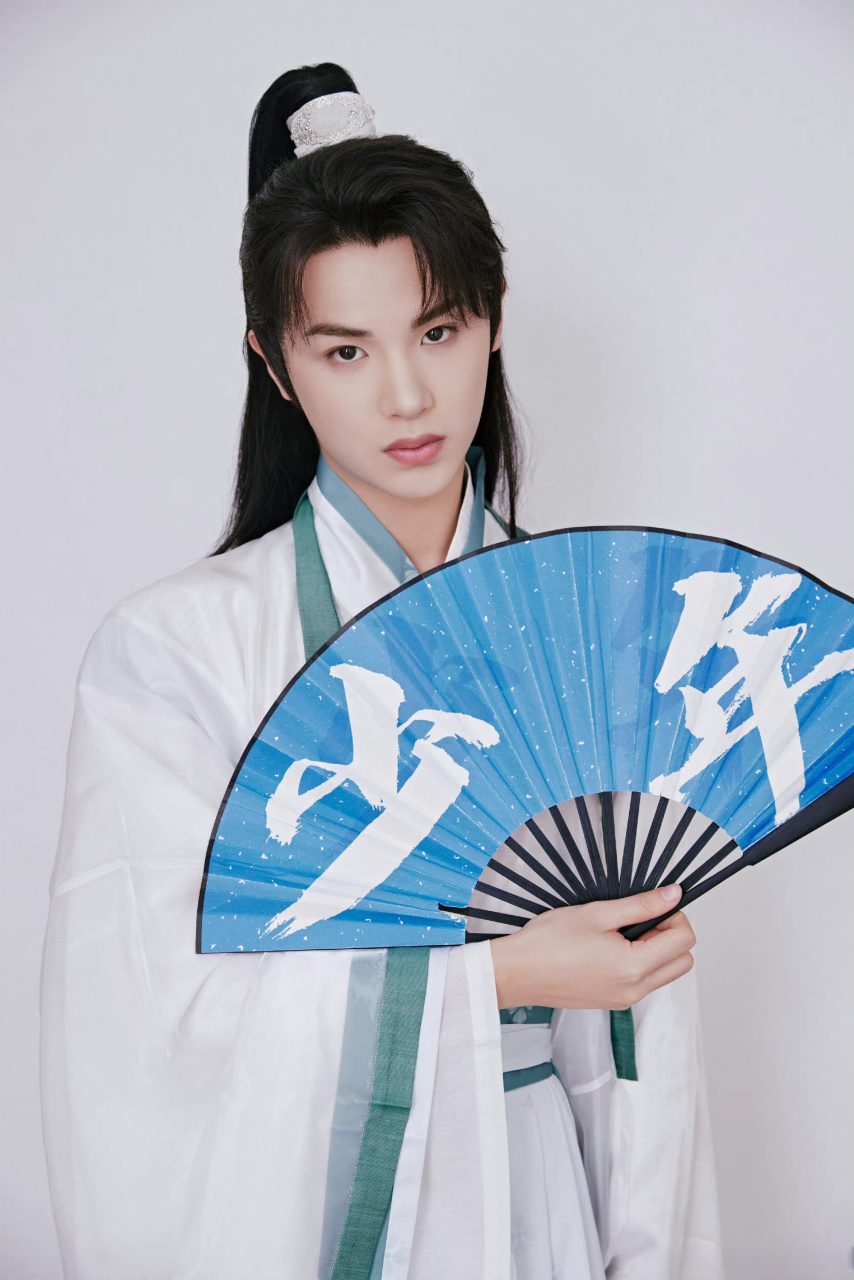 古风少年,好生迷人啊