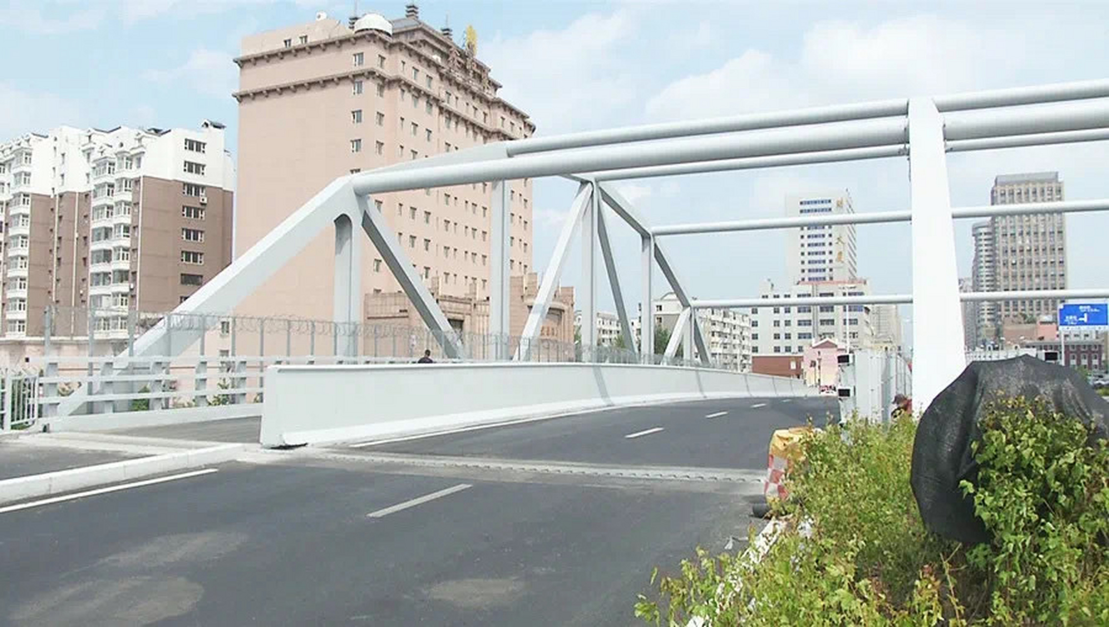 长春市西安桥改造工程去年6月10日开工建设,目前,工程主体已经全部