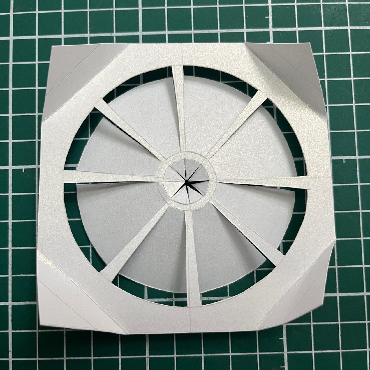 半立体构成|多切多折(含步骤) 工具00:圆规,切割刀,铅笔,尺子.