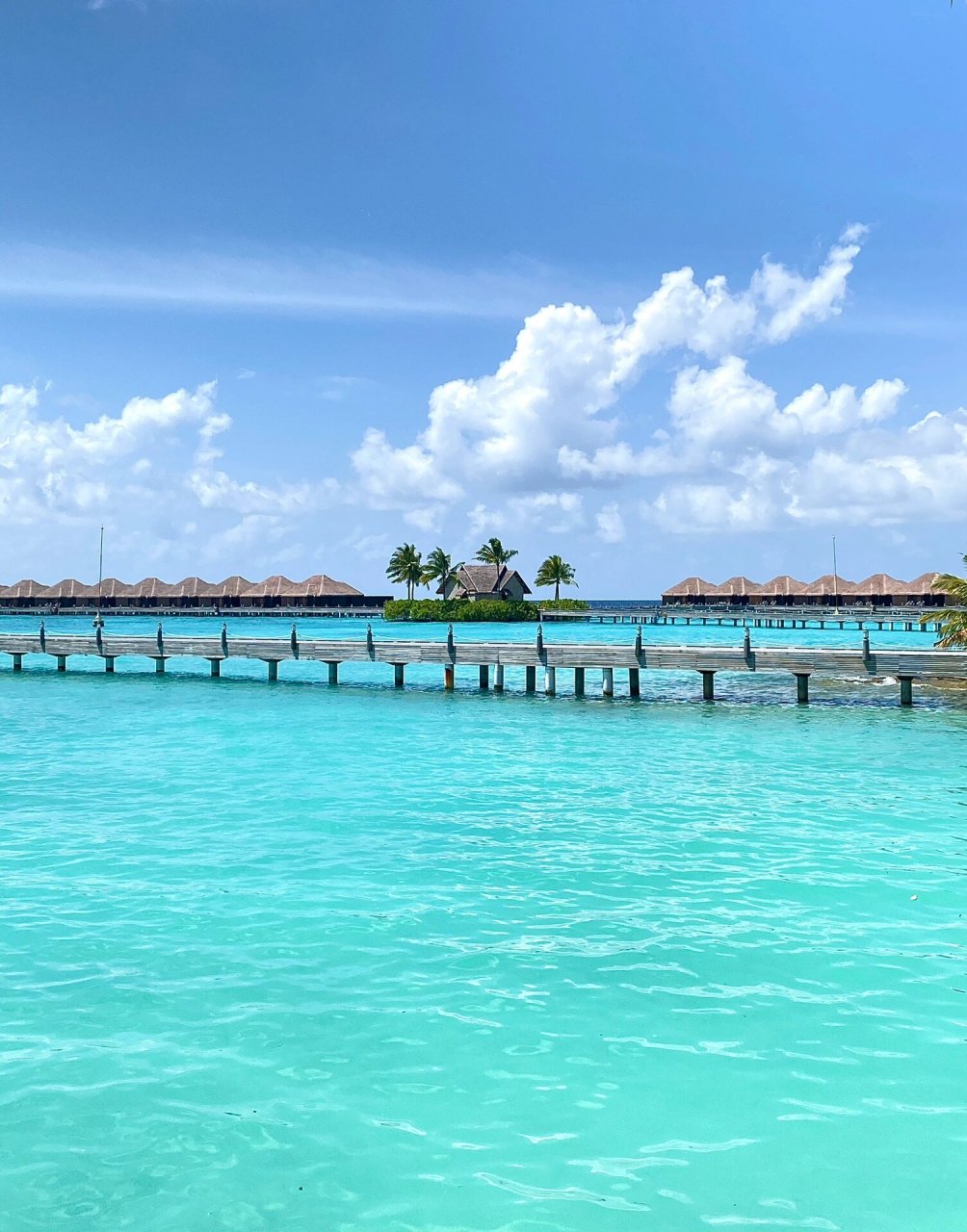 沙滩风景图片 沙滩,这个让人联想到悠闲假期和浪漫日落的地方,总是能