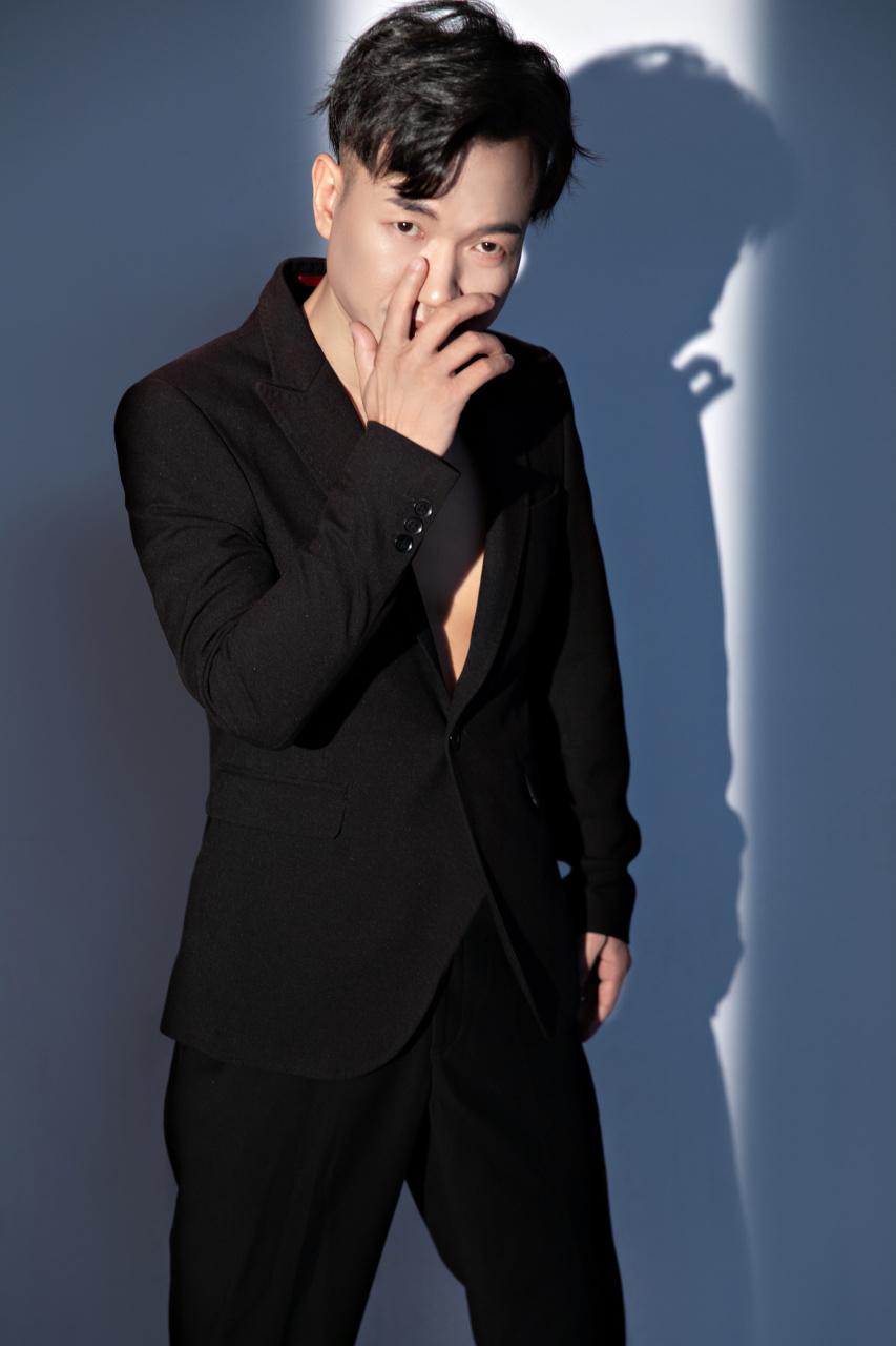 庄闲##庄闲写真##歌手庄闲# 新歌写真