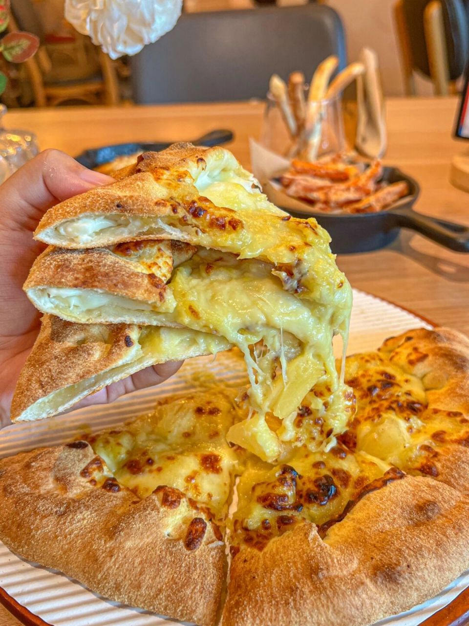 必胜客的报恩榴莲披萨! 榴莲控减速带!传下去!传下去!