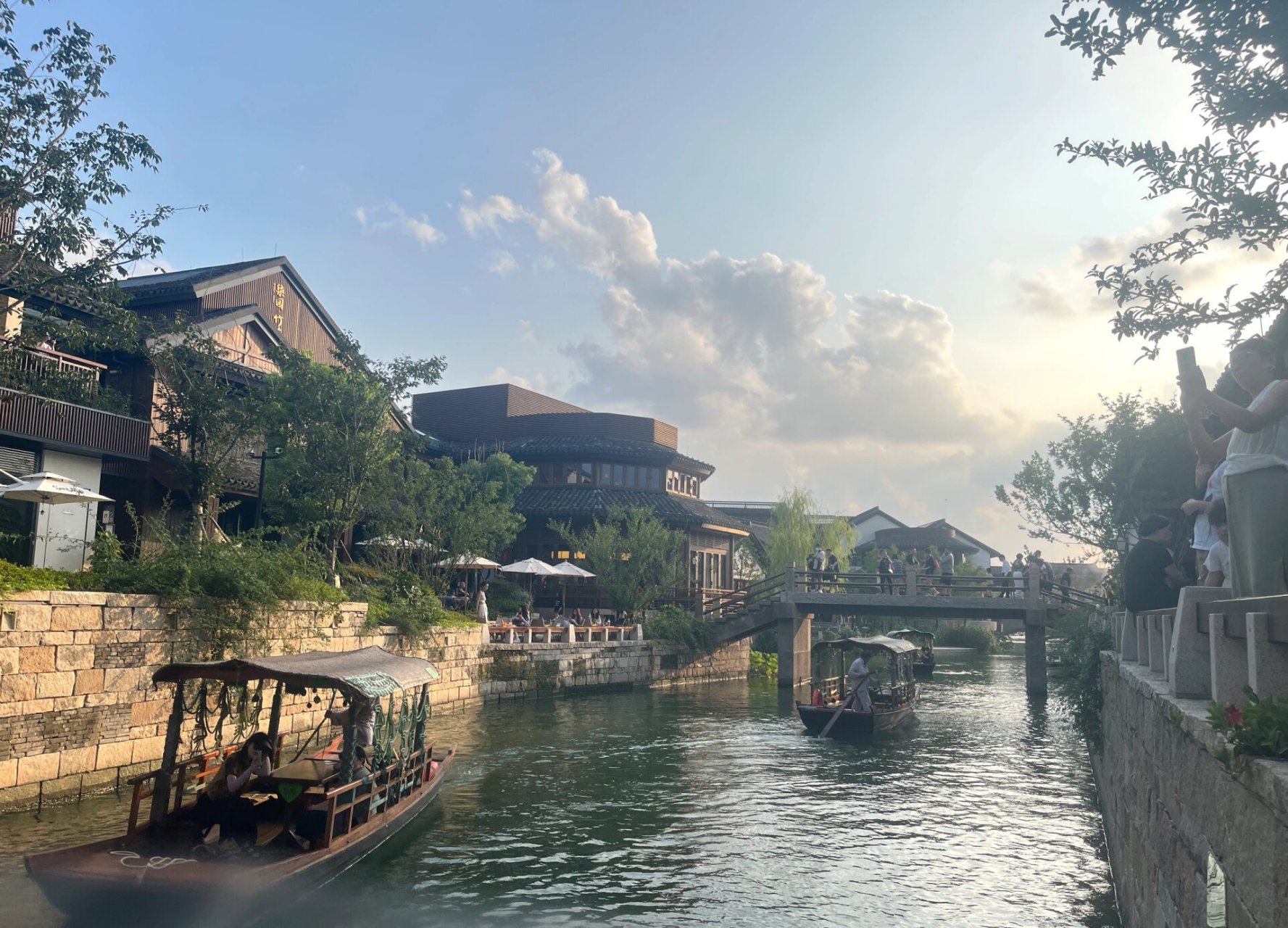 关于蟠龙古镇(蟠龙天地)值不值的一游的看法 关于"蟠龙古镇(蟠龙天地)