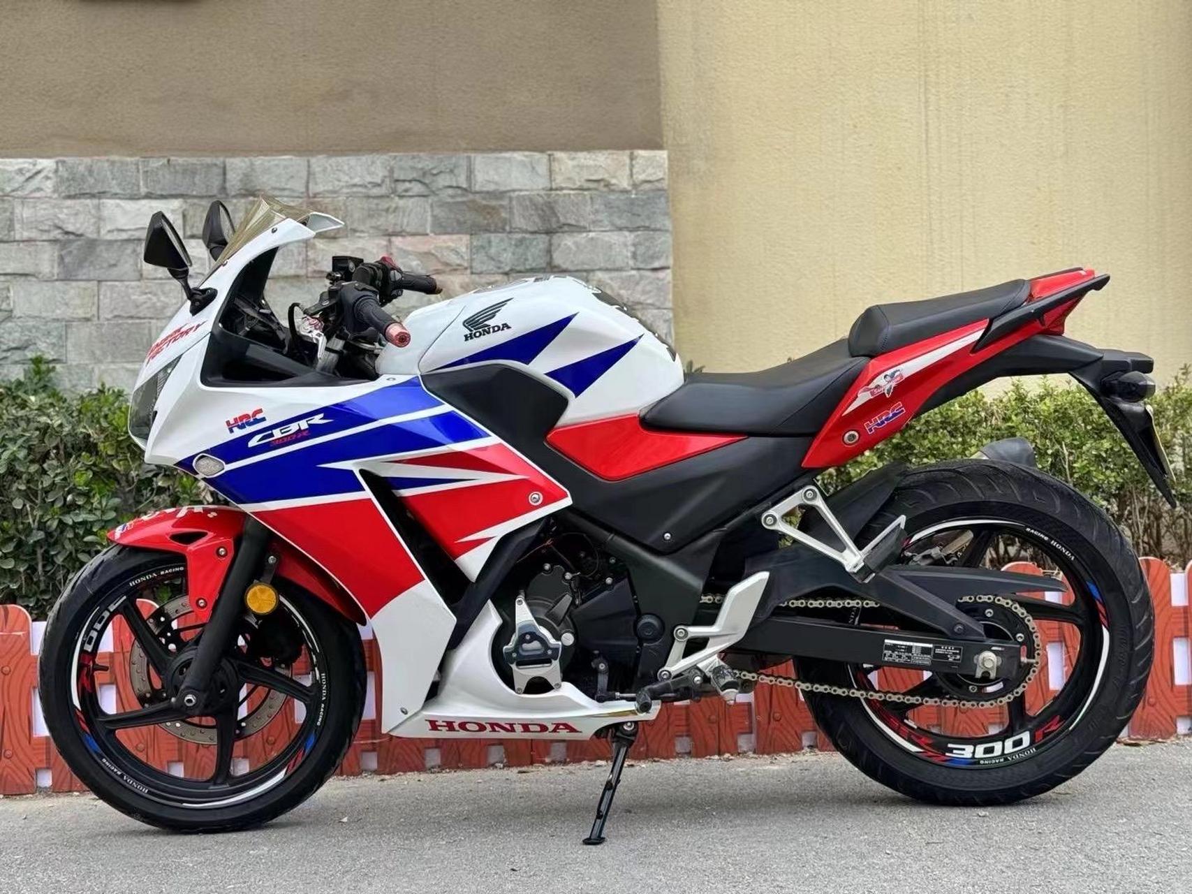 本田cbr300r参数图片