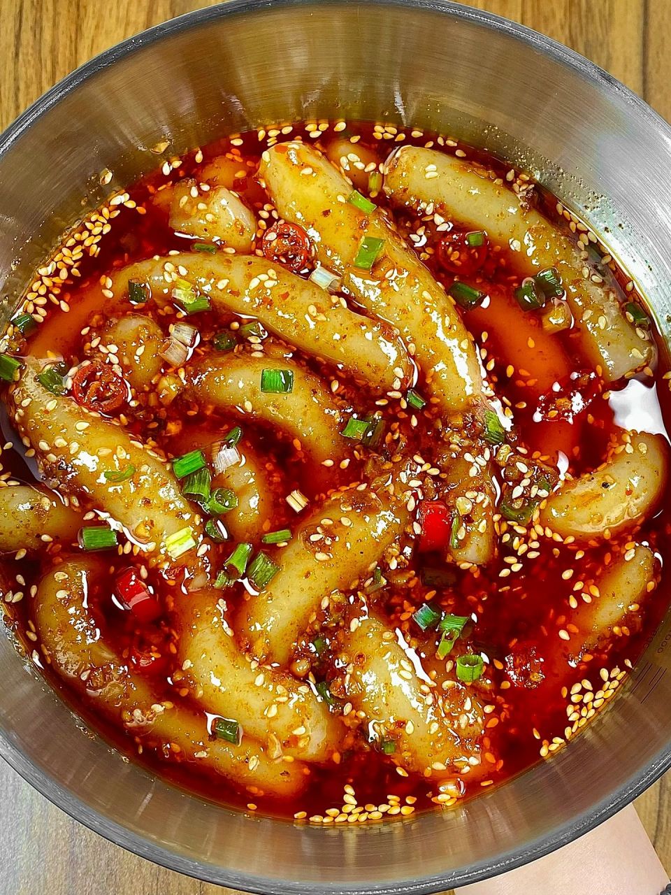 香辣入味,qq弹弹,糯叽叽的真香! 姐妹们一定要去试试! 食材:土豆,木