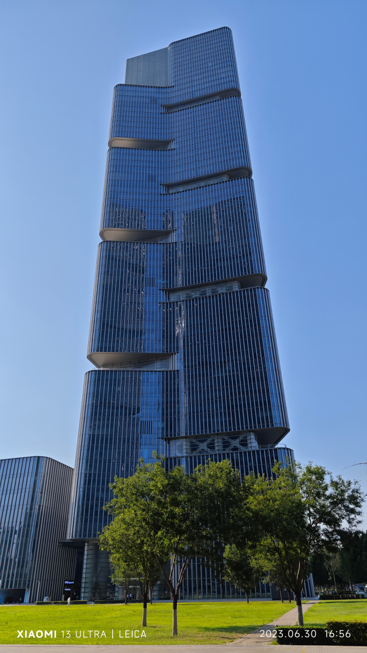 郑东,最靓的楼是不是这哥俩——绿地中心天空之城双子塔?