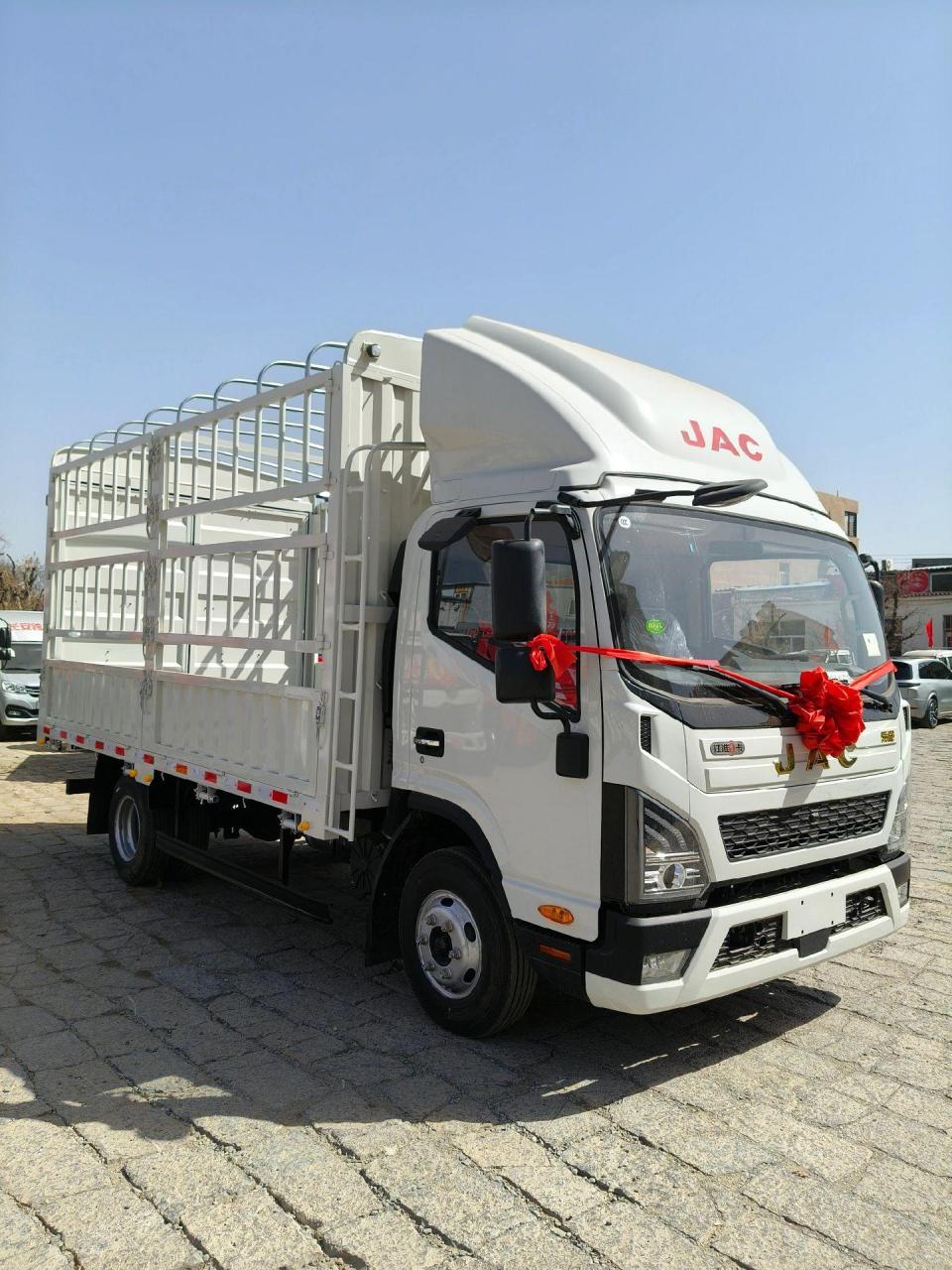 江淮轻卡宽体高栏 康明斯8速    160马力       厂家支持10万免息