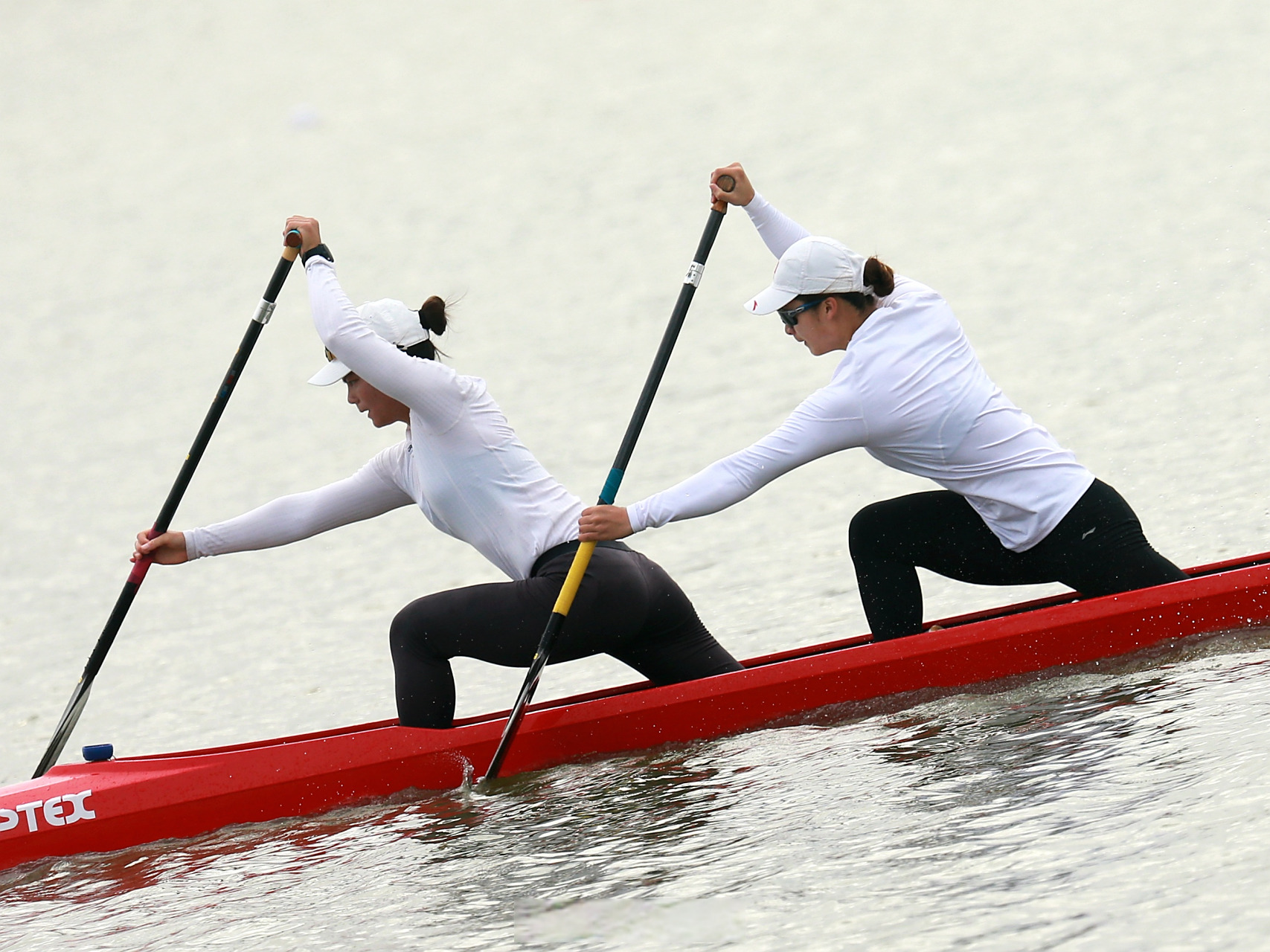 【#徐诗晓孙梦雅双人划艇夺金# 】北京时间今天下午5点,皮划艇世界杯