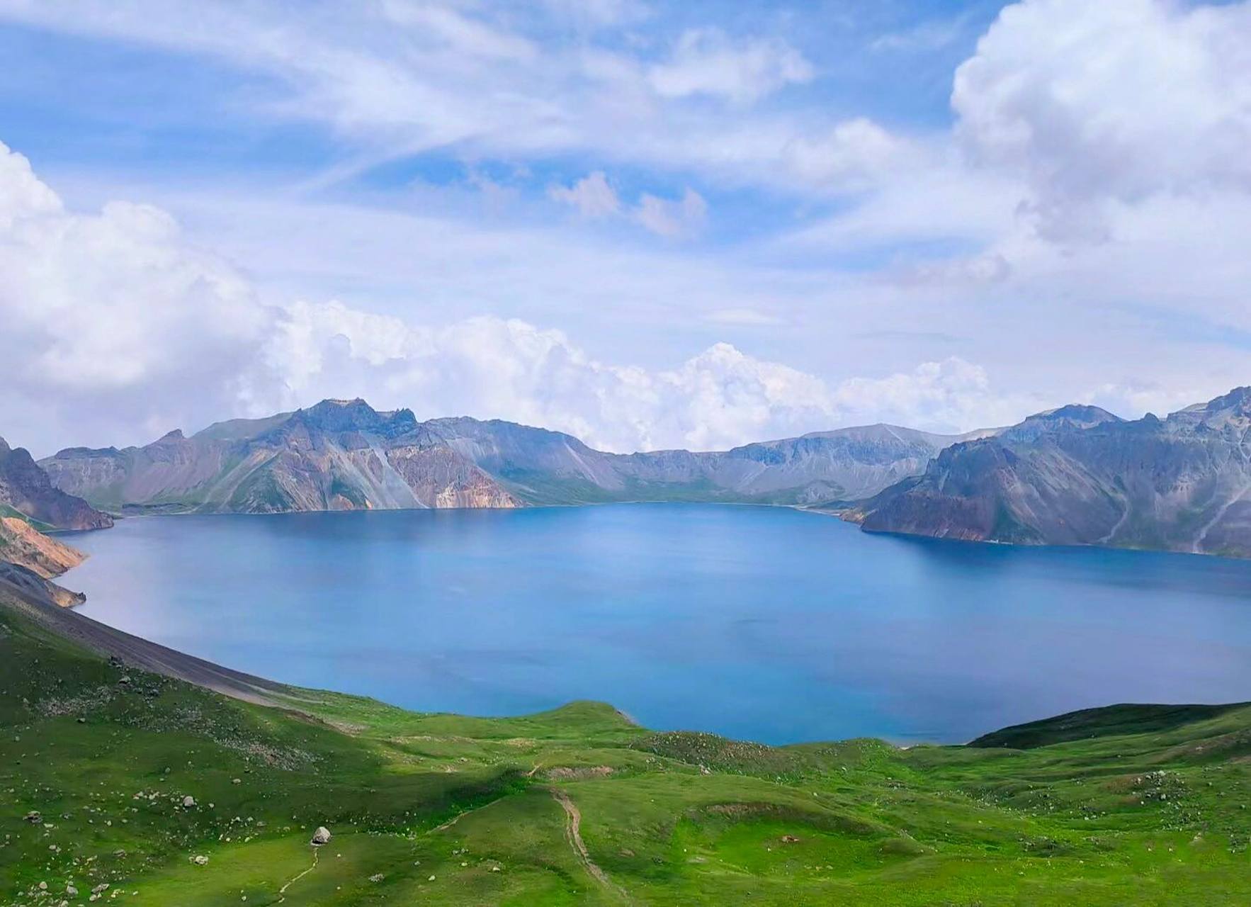 16615长白山西坡位于白山市抚松县松江河镇地域内,开发的相对较晚