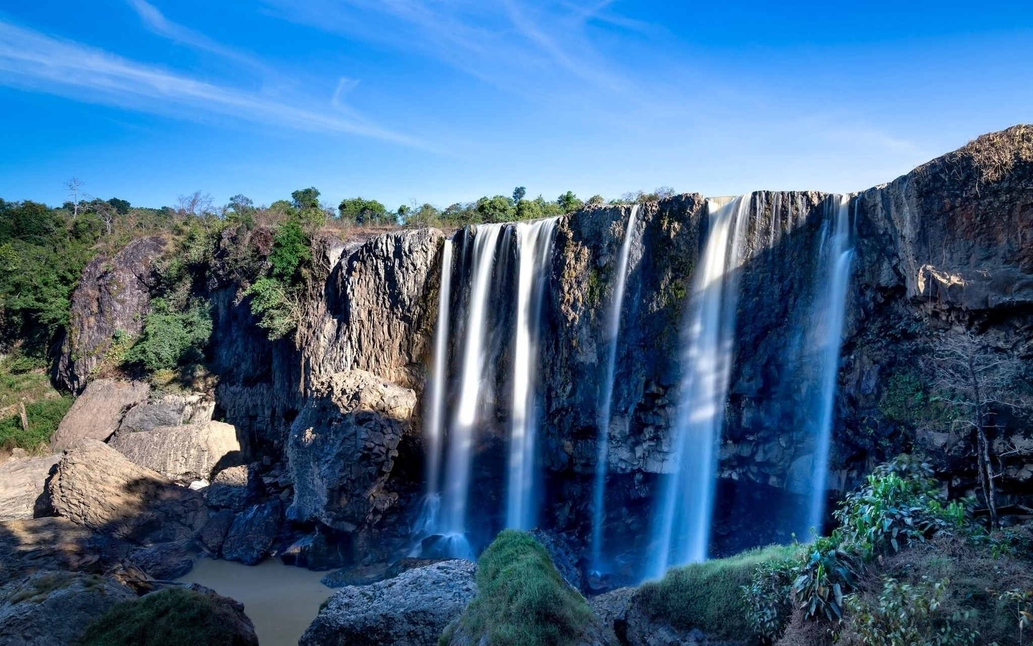 好看的瀑布山水风景图片壁纸