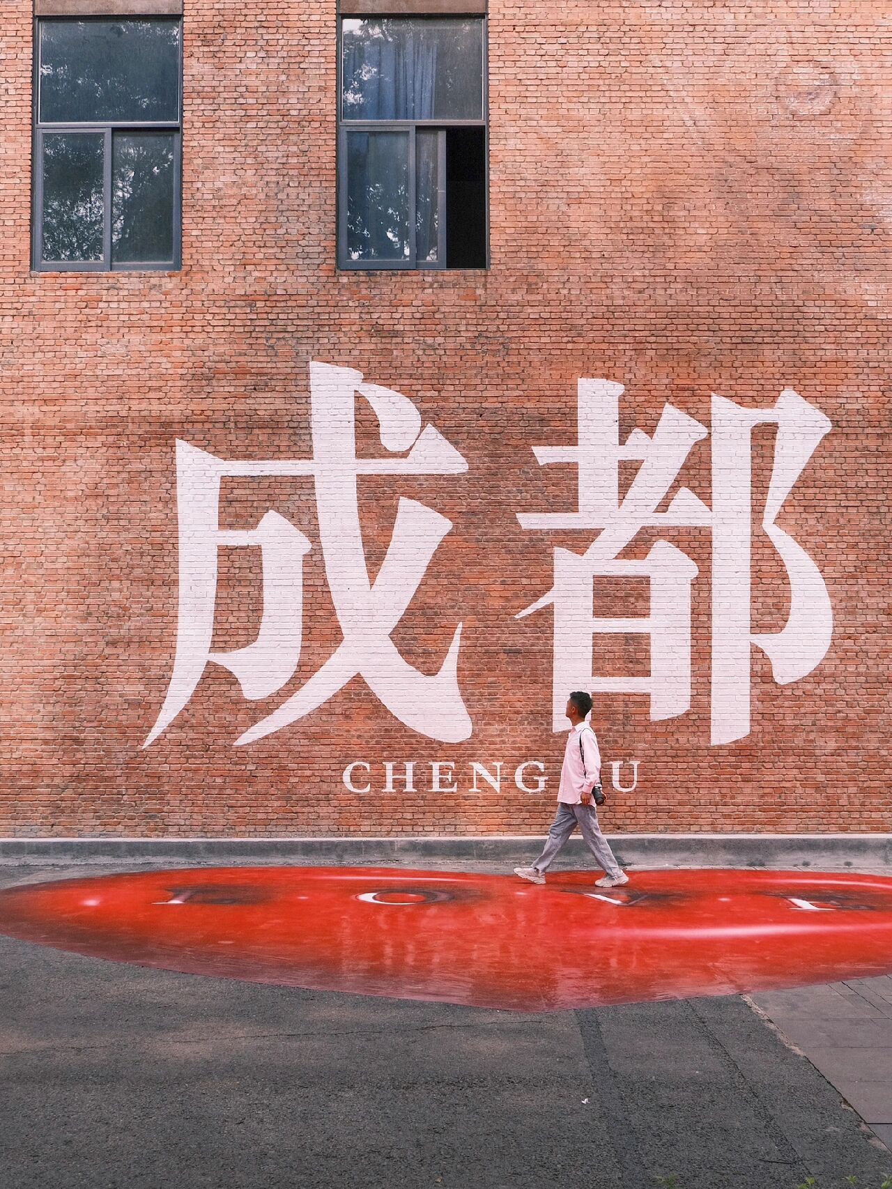 来成都旅游的朋友别错过这个新晋拍照打卡地! 泰酷辣!