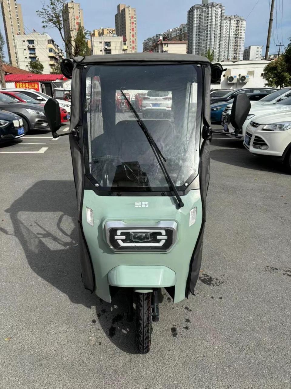 电动三轮车 精品金箭休闲三轮电动车,准新车,五块60 32超大电池续航