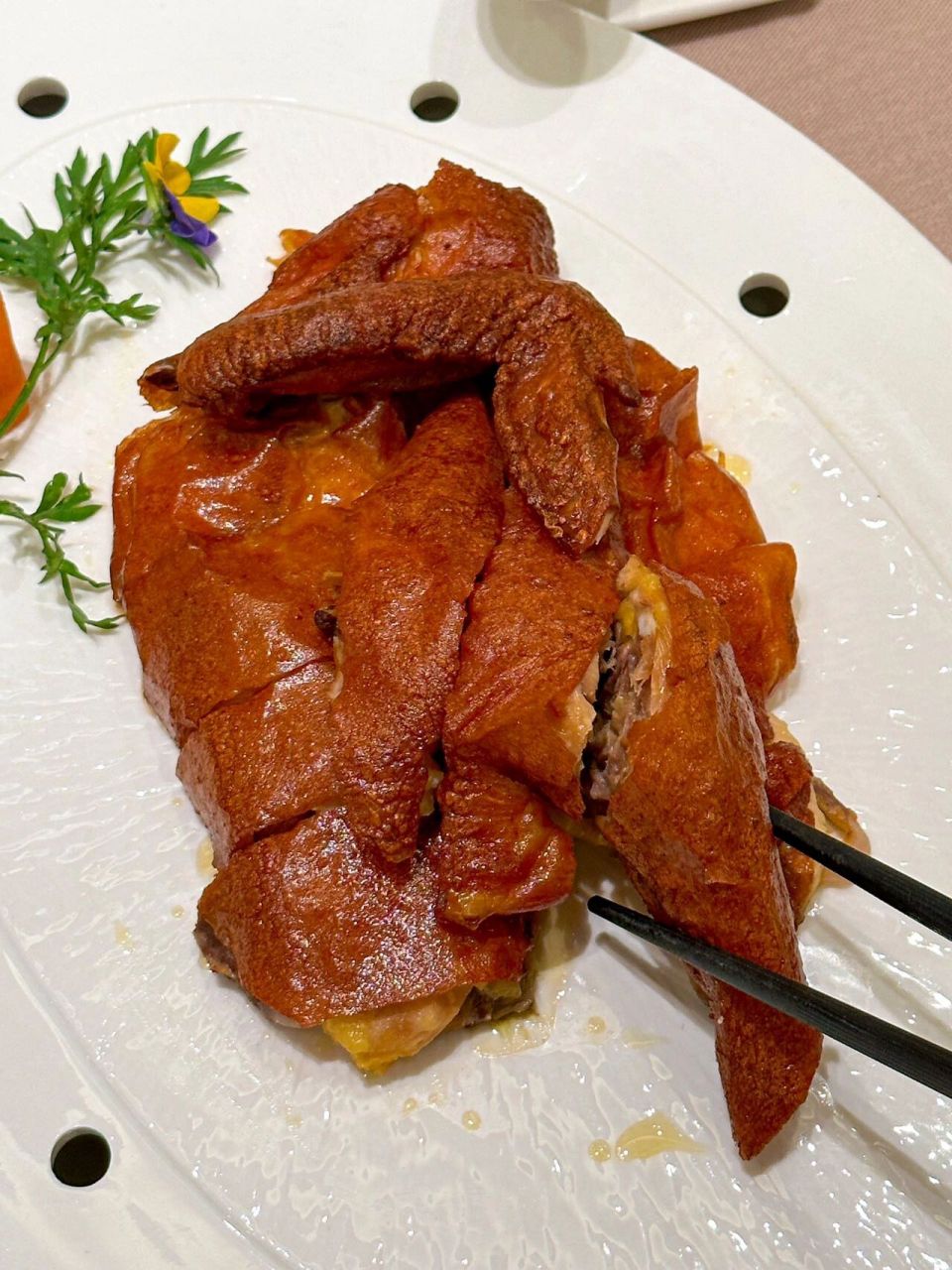 麦香菠萝95……一口误终生…… 外面是麦片,里面居然是酸甜的菠萝