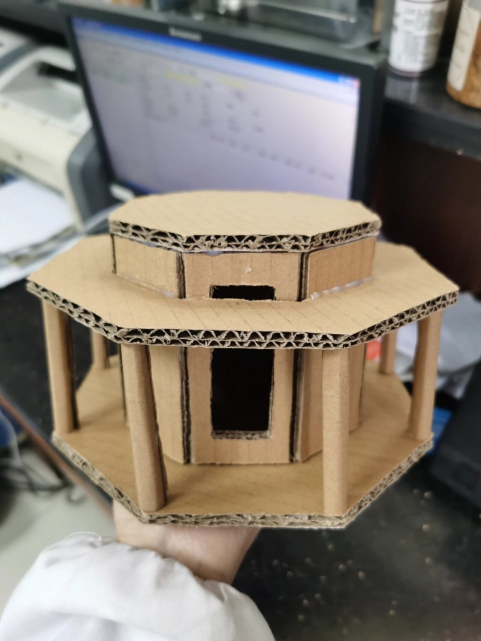 宝塔纸板手工 看到其他薯薯发了视频,实在是手痒痒,忍不住自己捣鼓了