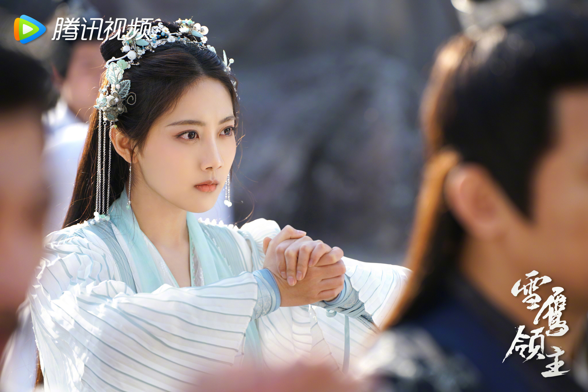 电视剧雪鹰领主# 布小希@李艺彤 为了守护帝国选择了牺牲自己,舍不得