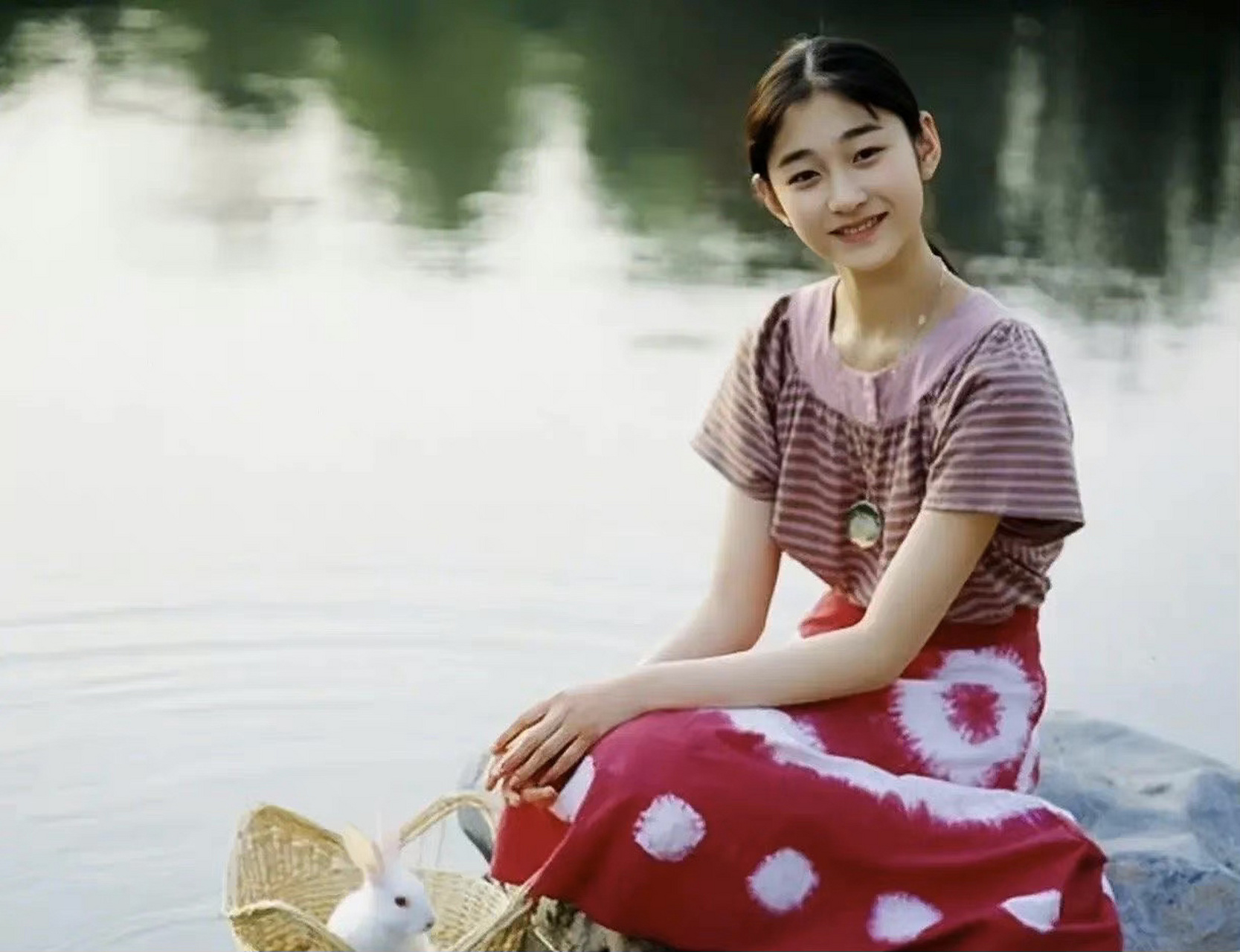 李小冉小时候真的是一个美丽的小女孩 李小冉小时候真的是一个美丽的