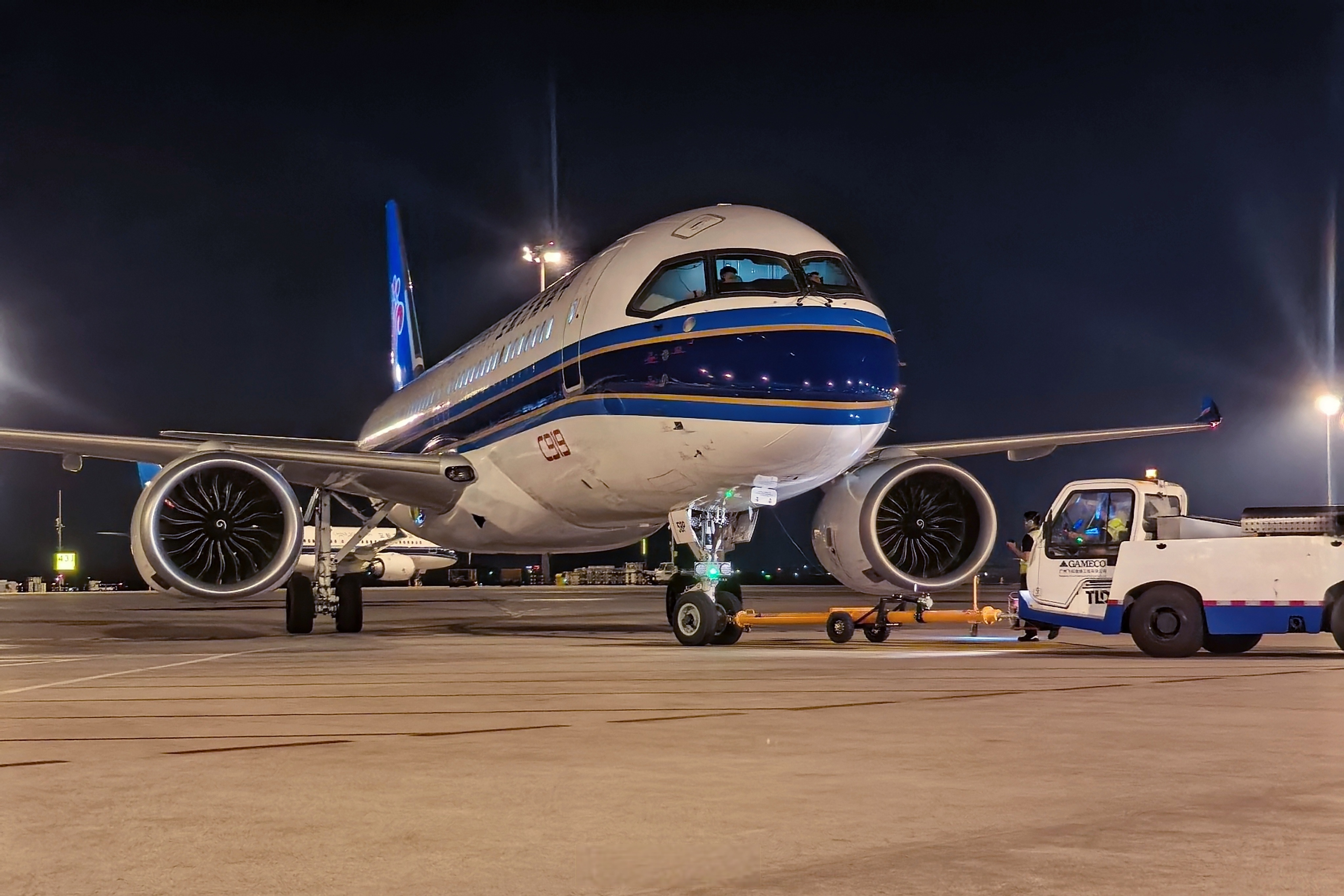 这是南航首次使用国产大飞机c919执飞广州