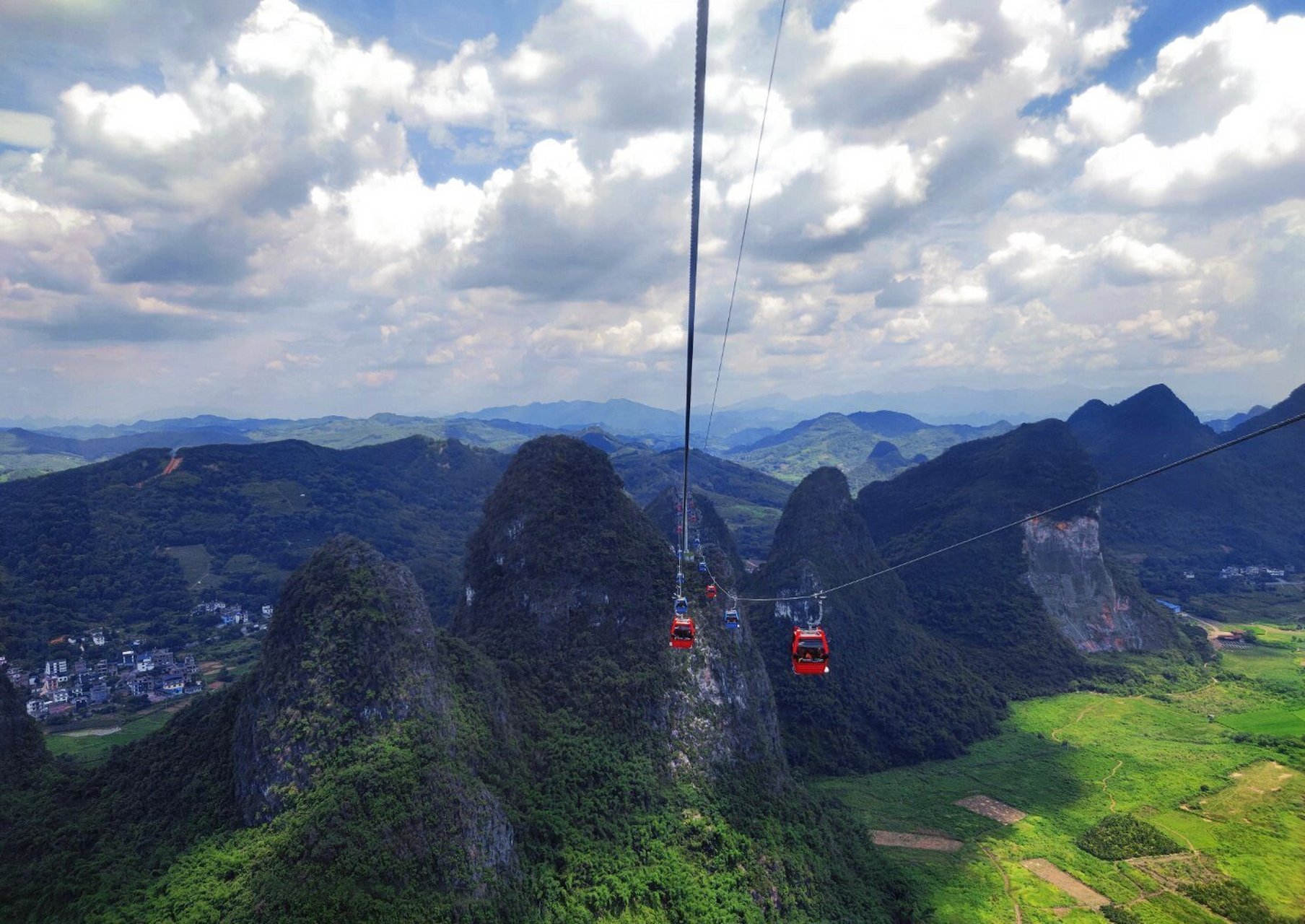 如意峰景区 96来到桂林阳朔,一个崭新的网红景点正在崛起——如意