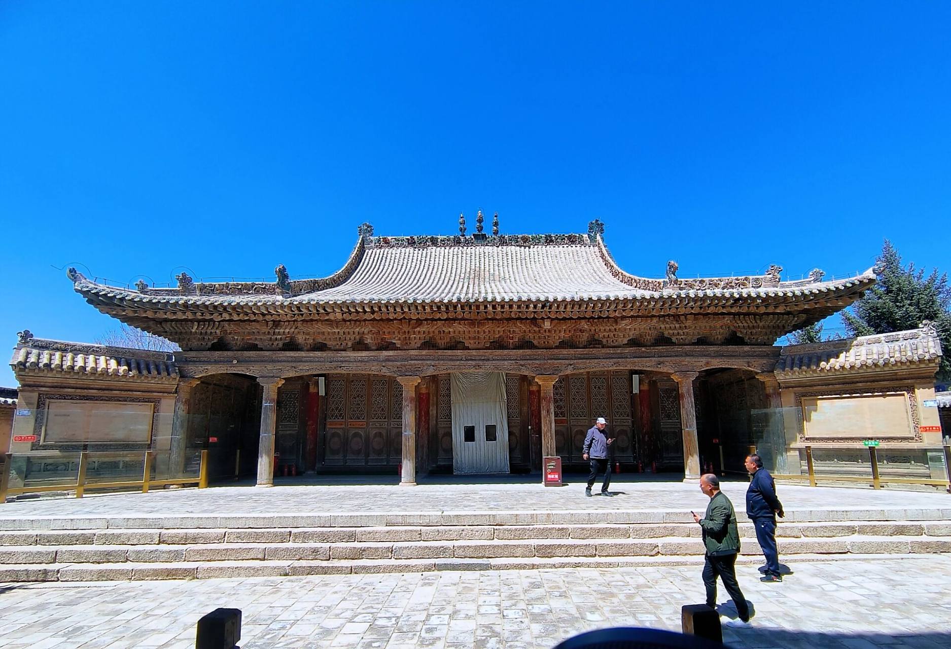 中式清真寺的原本面目--洪水泉清真寺 青海省共有清真寺1327座,拱北及