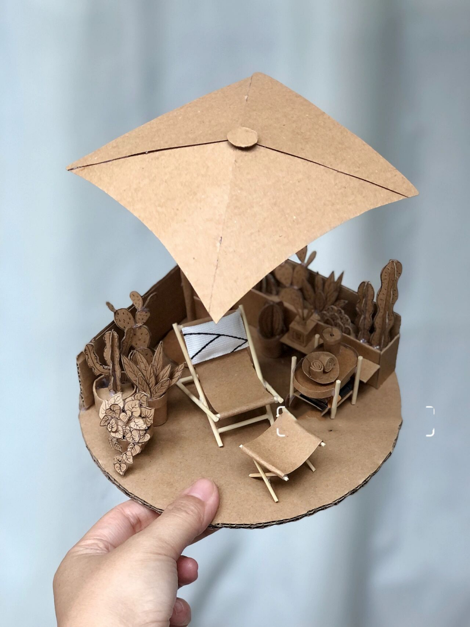 创意手工diy废纸箱制作小房子—露台 小房子的第六部分,露台做好了!
