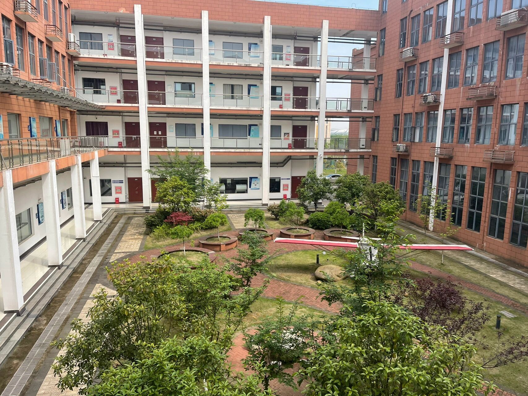 要来江西经济管理干部学院的学弟学妹提前看看喔,图一为最详细的学费