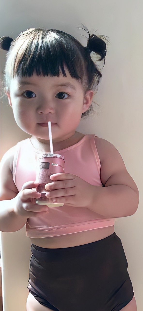 罗熙壁纸  人类幼崽真是太可爱了