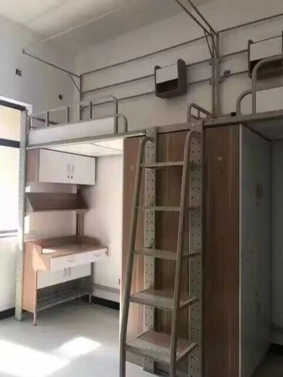 欢迎报考杭州医学院! 杭医大二学长在线问答~寝室咋样?快递到哪了?