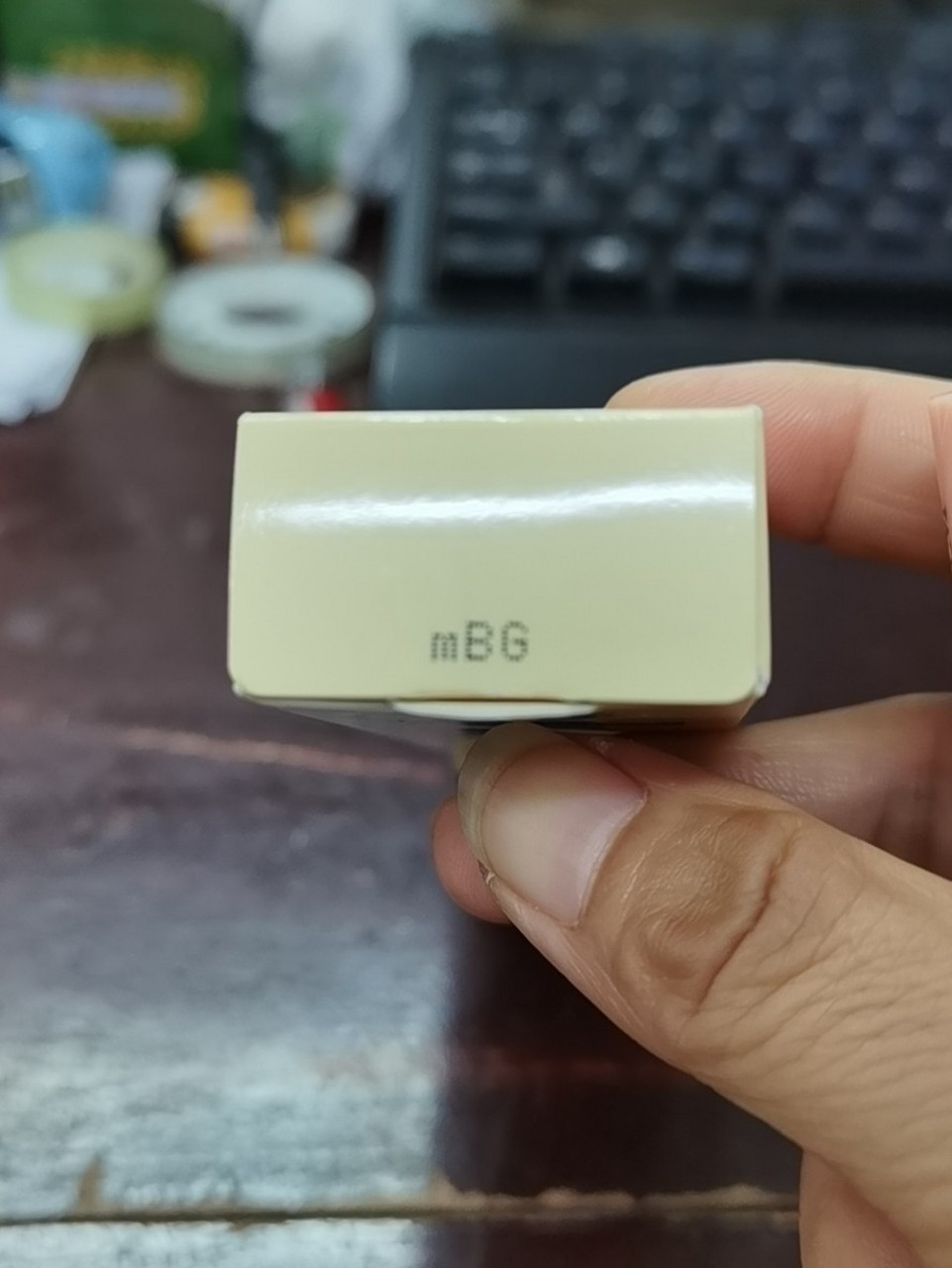 dhc唇膏味道奇怪(dhc唇膏底部是3个字母是生产日期)