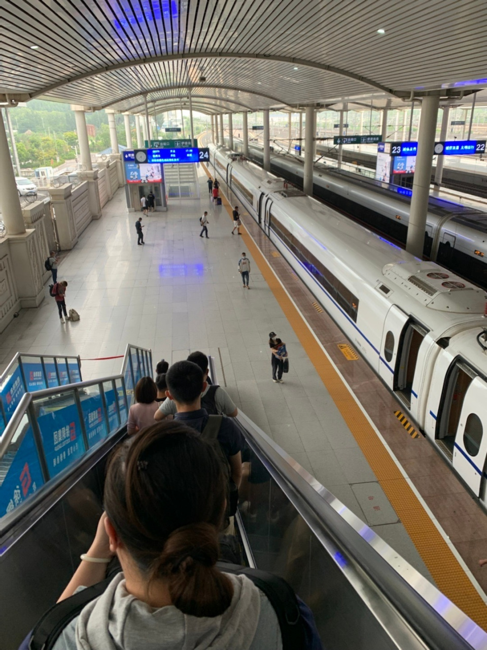 应该是第一次在徐州东火车站转乘去其他城市,建议缩短下换乘路程和