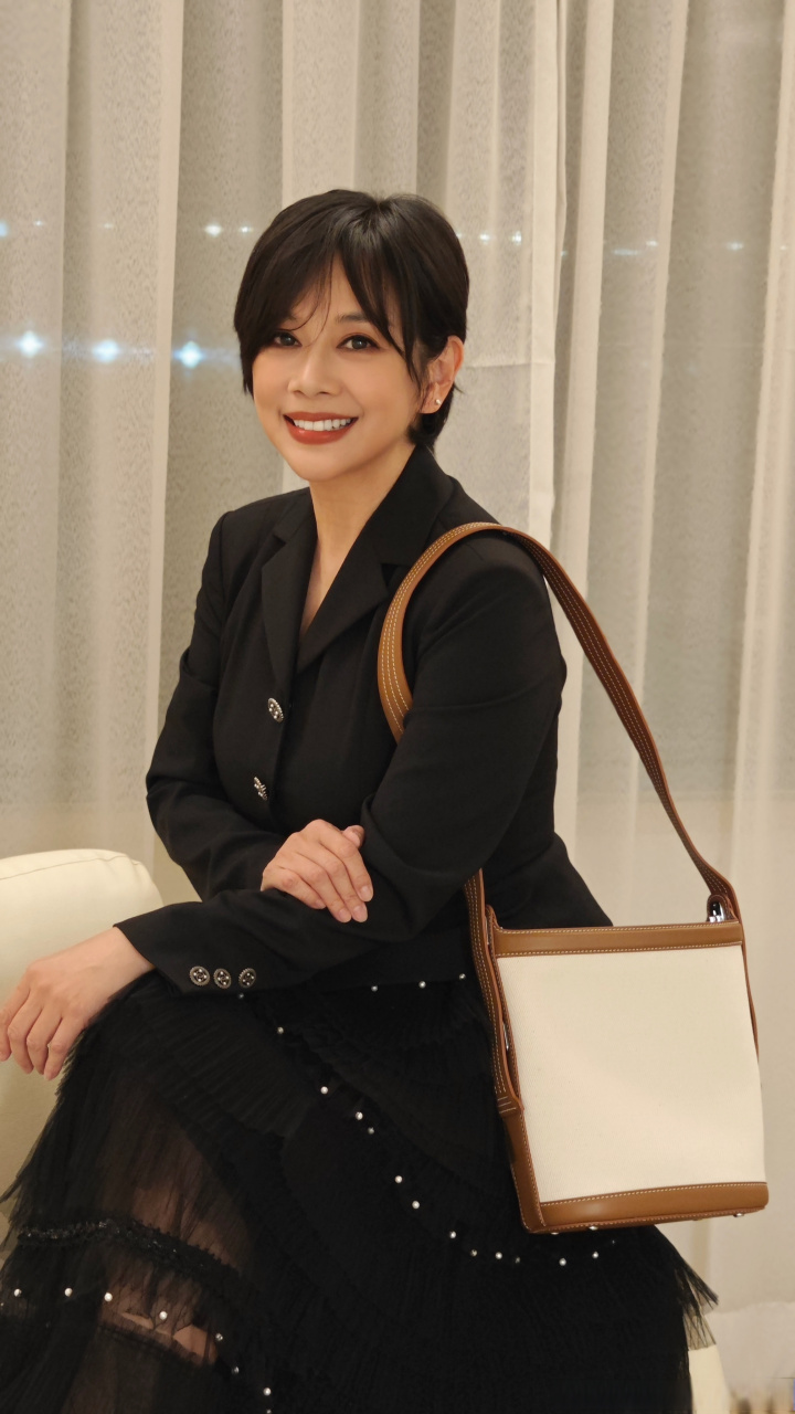 陈松伶超话辛苦吗 不辛苦 稍稍再加一把劲 "头"上加一横 就很幸福