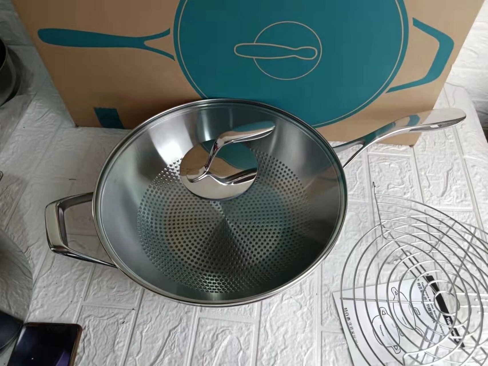 特百惠大师系列炒锅 特百惠炒锅 5l容量 锅盖采用钢化玻璃及304不锈钢