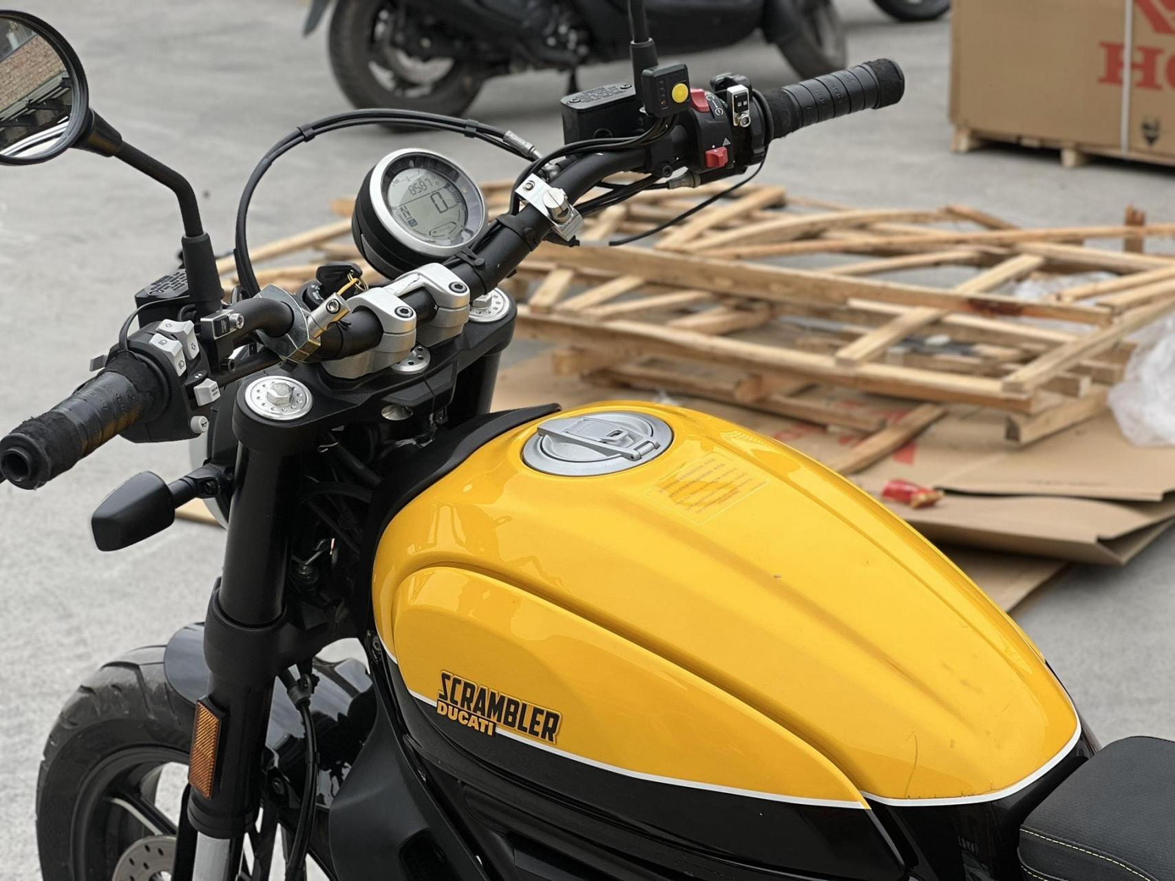 20年 杜卡迪 自游800劲 行驶8000公里 个人一手  全车车衣 手把加热