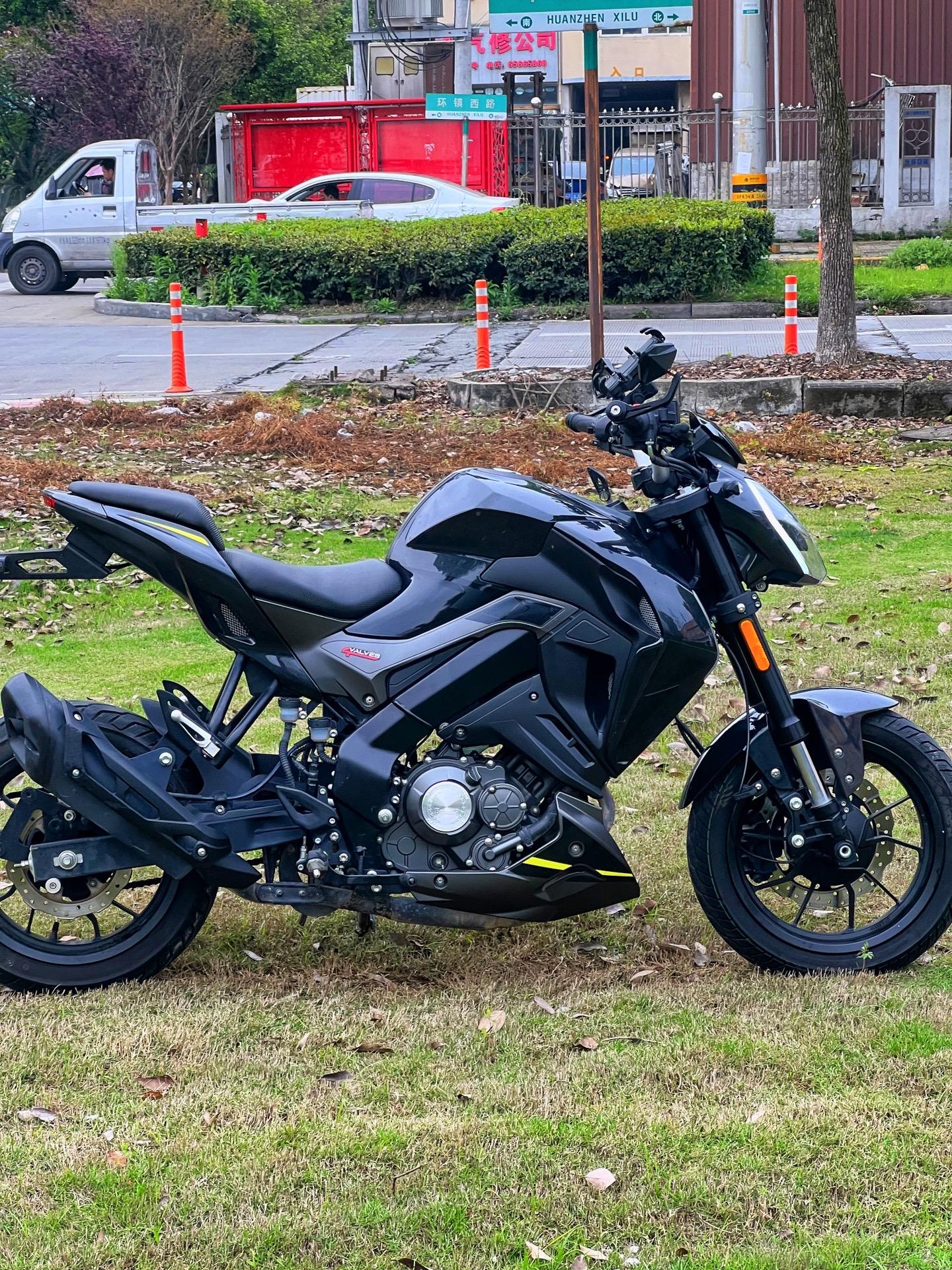 贝纳利小迅龙150摩托车23年4月的车 23款的车