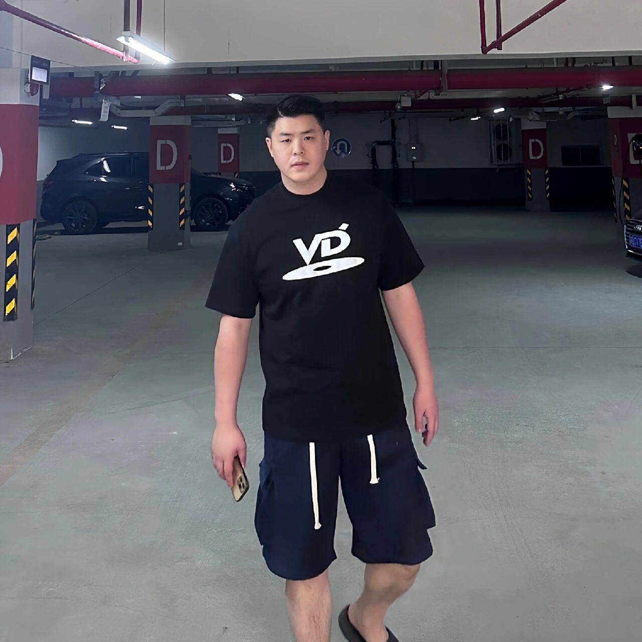 有些人看起来凶凶的,其实是个搞笑男 身高:187cm 体重:210斤 98:vd